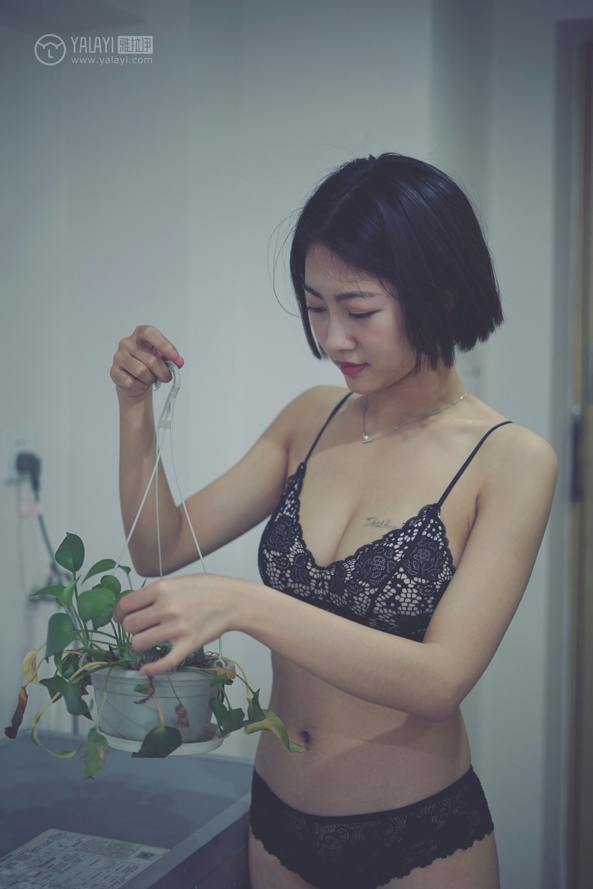 [YALAYI雅拉伊]2019.02.21 No.087 灯暖衣轻 肖萧