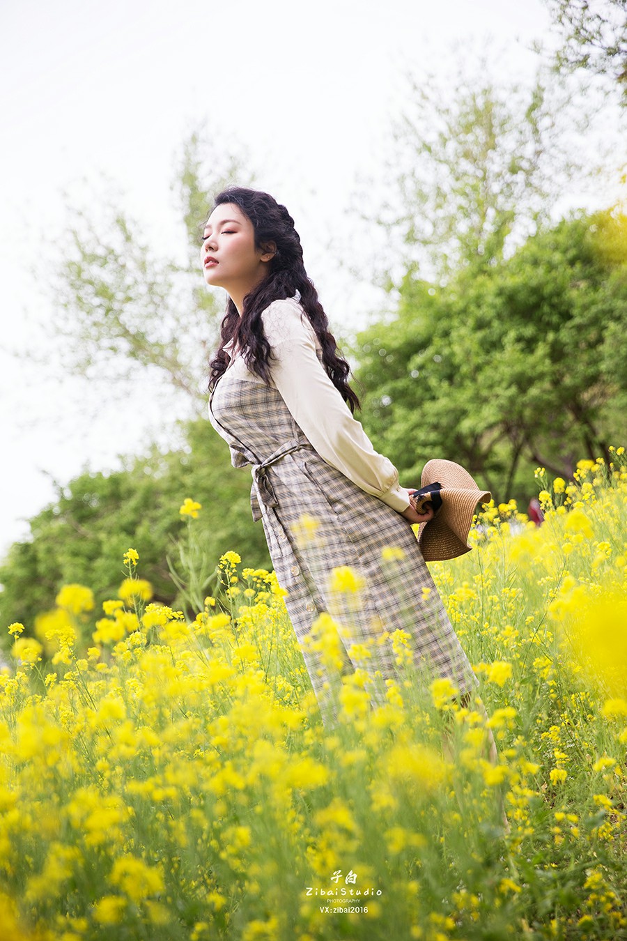 [TouTiao头条女神]2020.04.20 钟晴 油菜花的晴天-微密图社