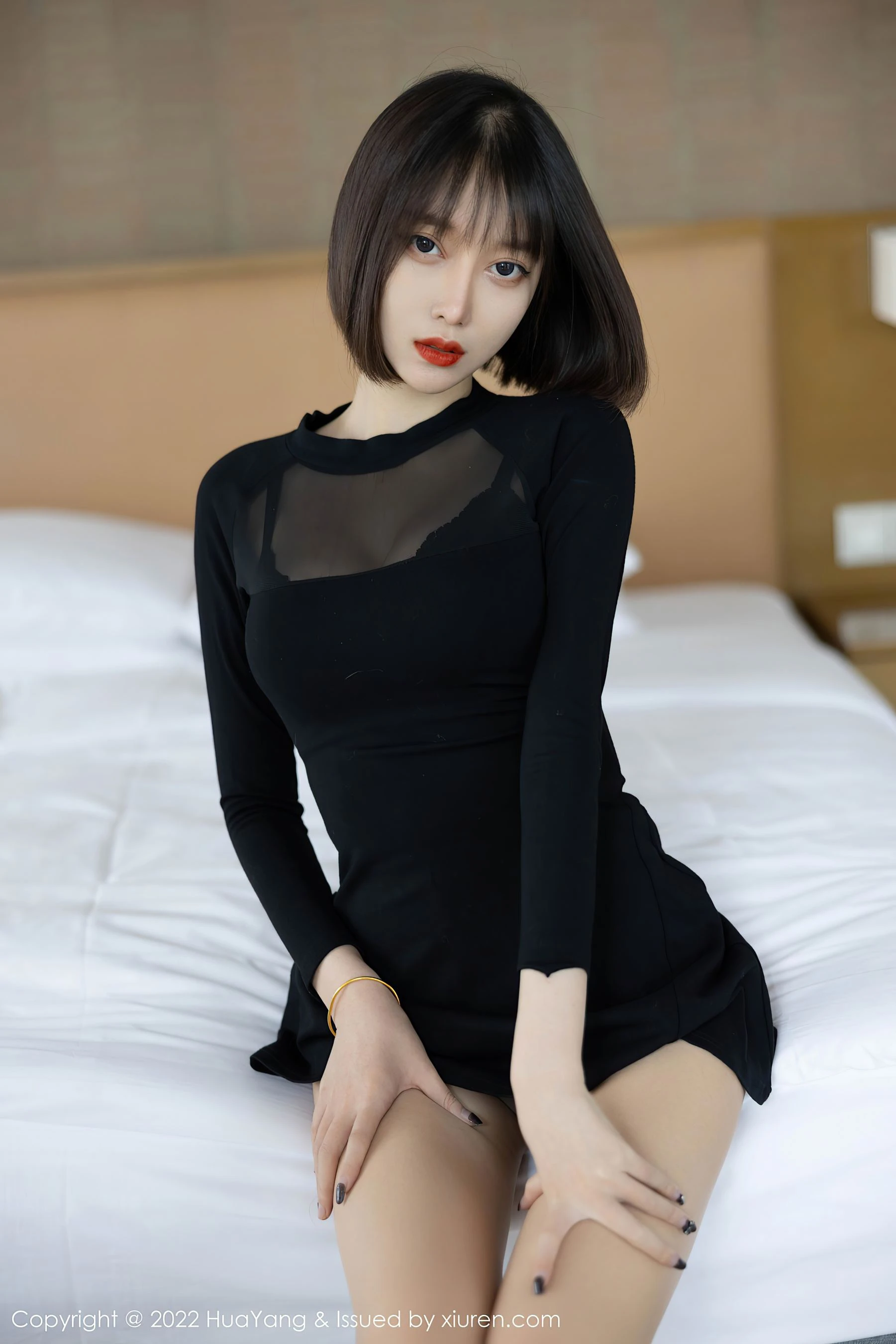 花漾 VOL.491 玥儿玥er 丝袜美腿性感短发美女写真高清在线免费欣赏–微密图社-微密图社