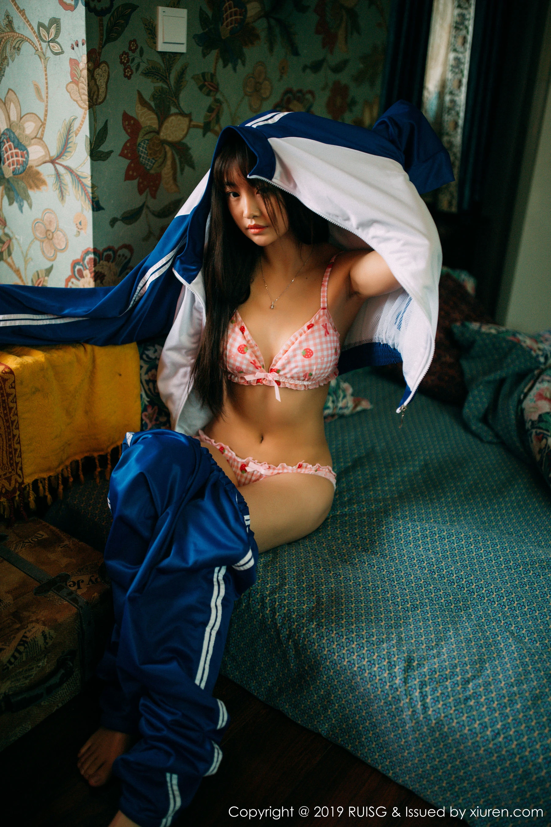 瑞丝馆RUISG Vol.069 圆圆Daphne [50P]插图1
