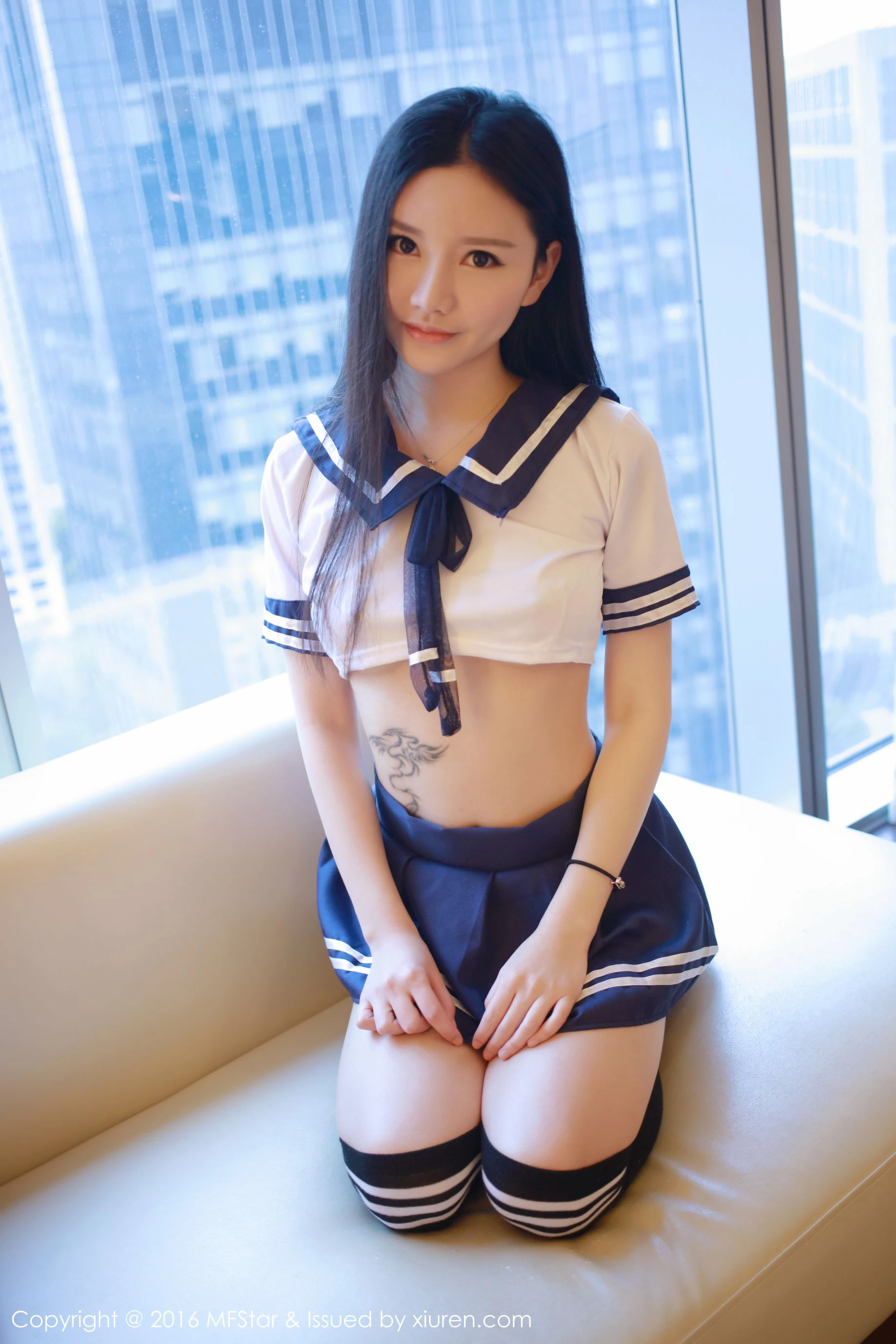 姗姗就打奥特曼《学生装校服+肚兜系列》 模范学院 Vol.081高清在线免费欣赏–微密图社-微密图社