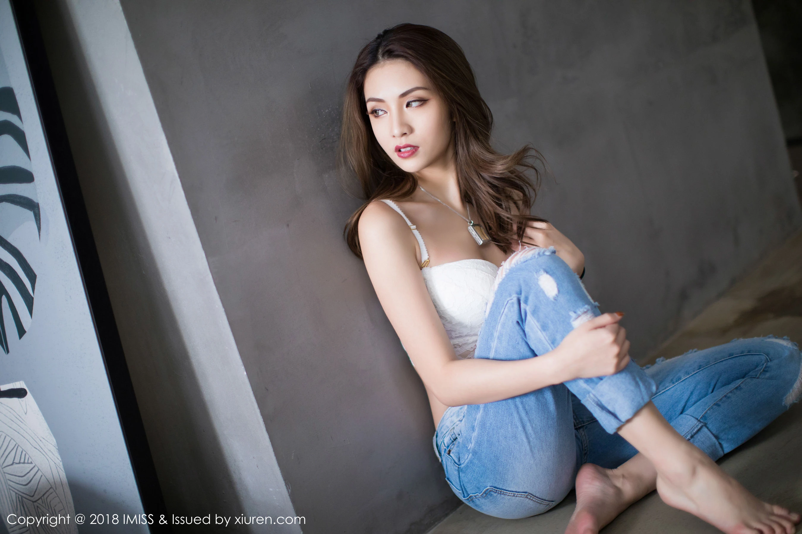 模特Arlie《丹凤双眼似水》 爱蜜社IMiss Vol.250高清在线免费欣赏–微密图社-微密图社