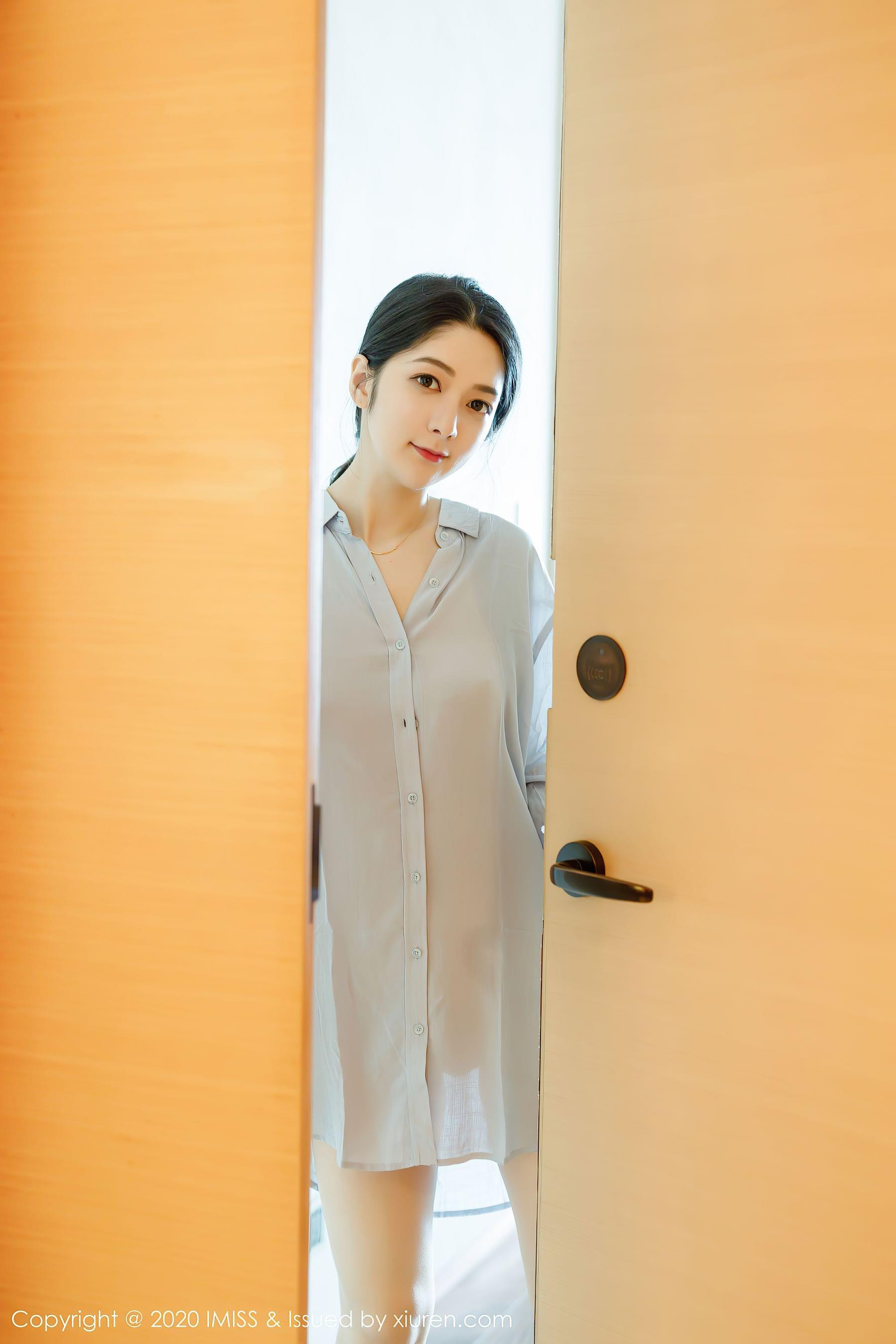 爱蜜社IMiss Vol.499 Angela小热巴高清在线免费欣赏–微密图社-微密图社