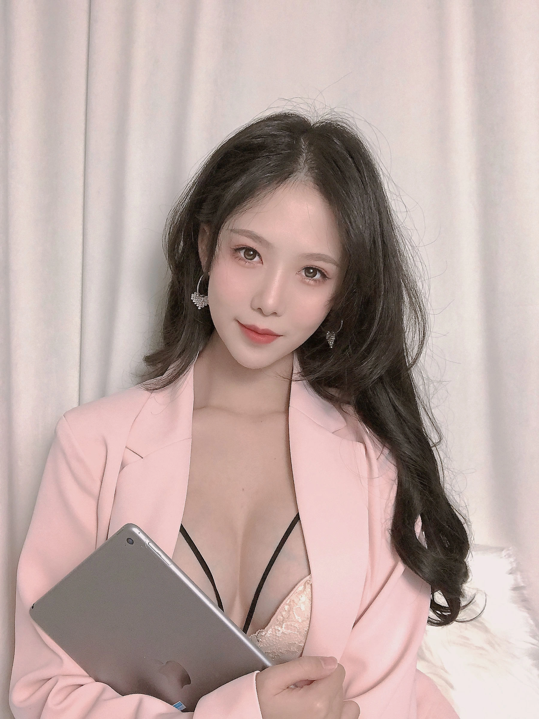 抖娘-利世图集 – 粉色西装高清在线免费欣赏–微密图社-微密图社