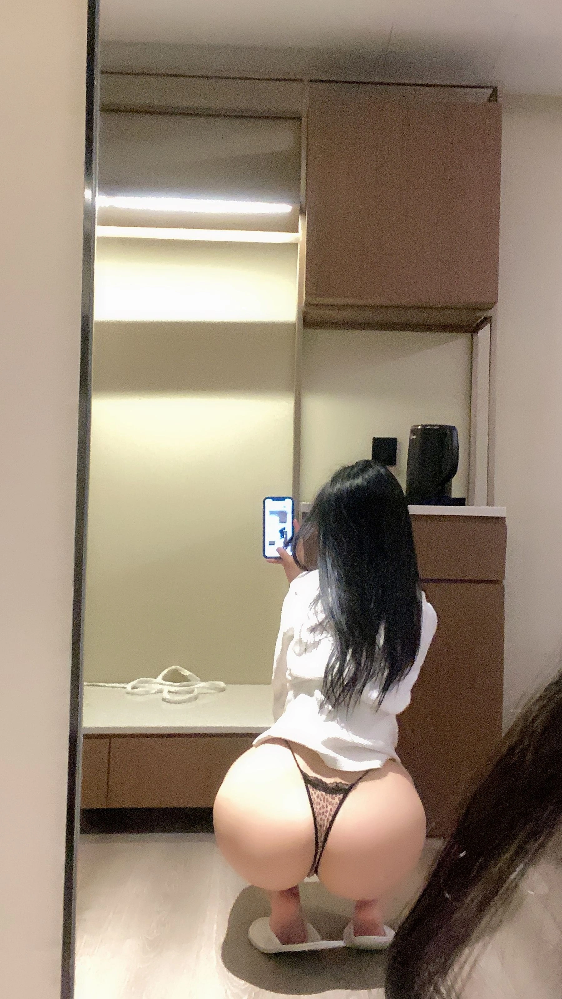 俏妞qiaoniuTT – 可以夹住牙刷插图2