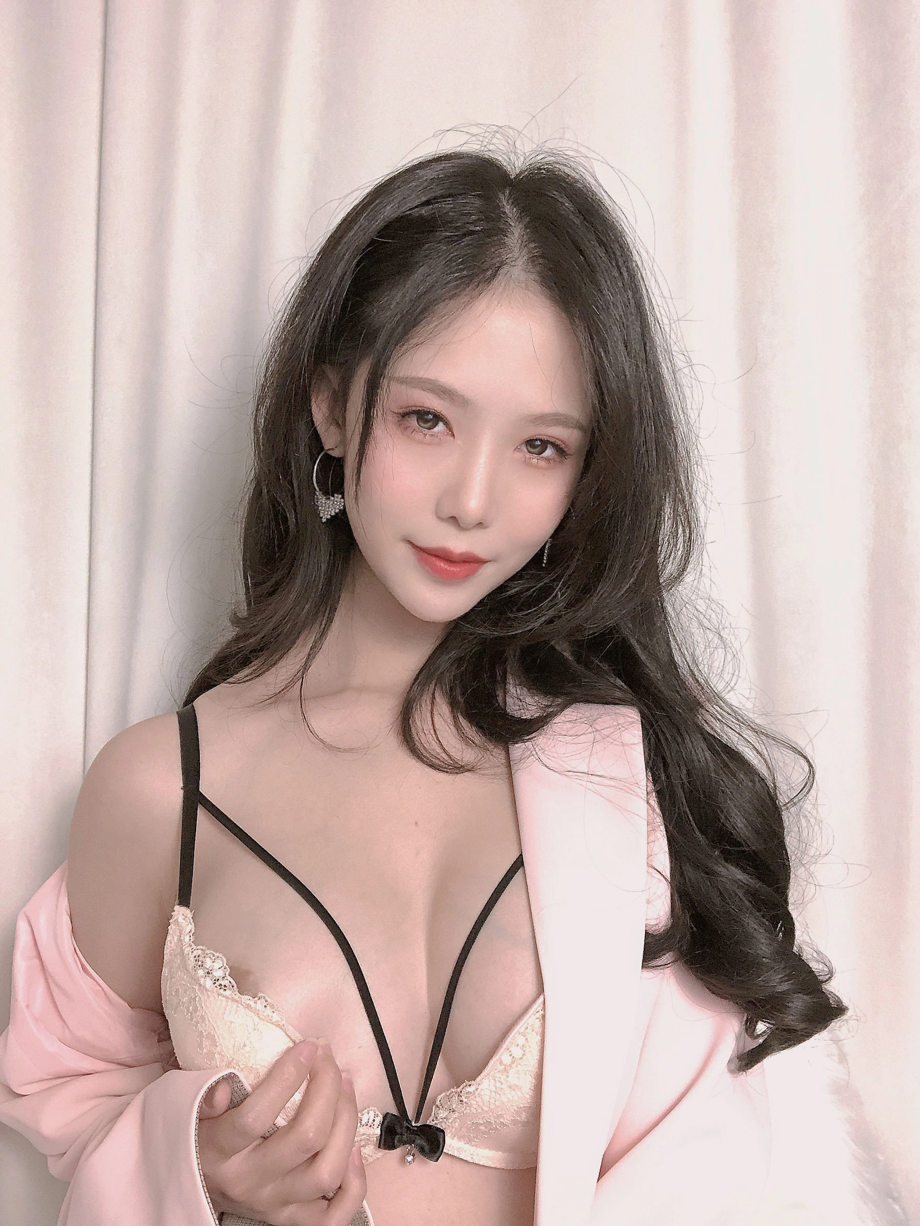 抖娘-利世图集 – 粉色西装插图6