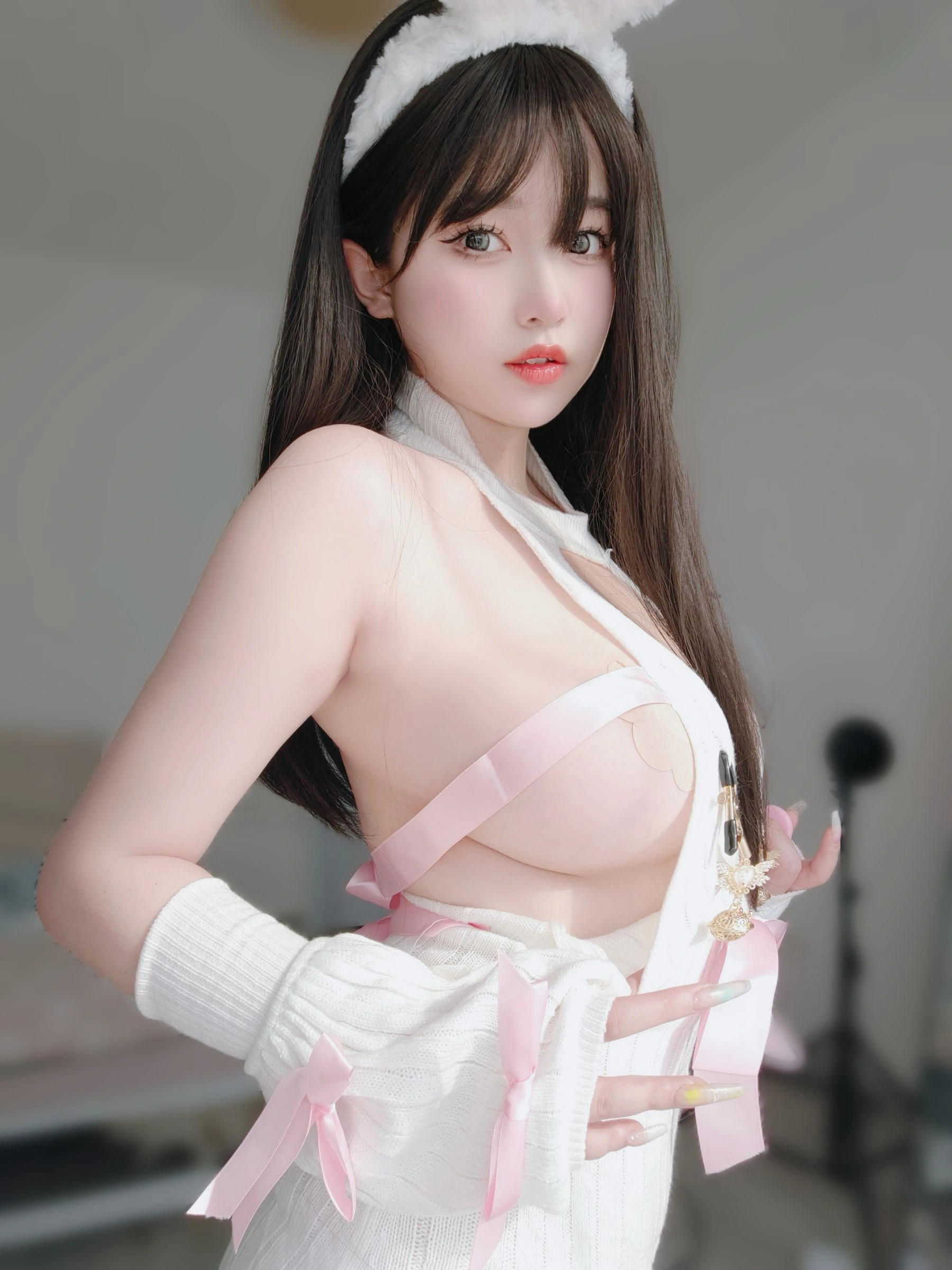 女主K – 白丝兔女郎插图3