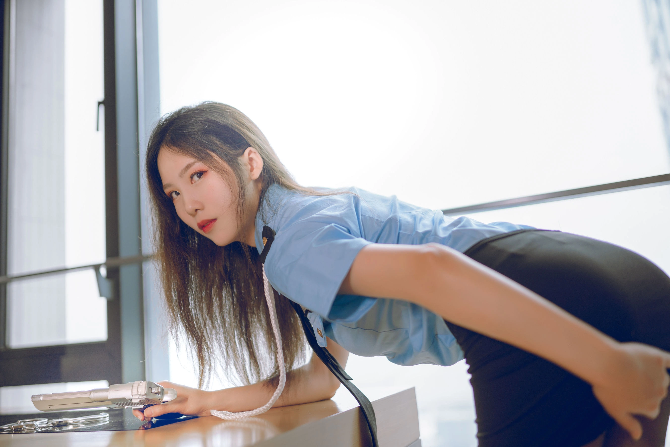 抖娘-利世图集 – 女警插图1
