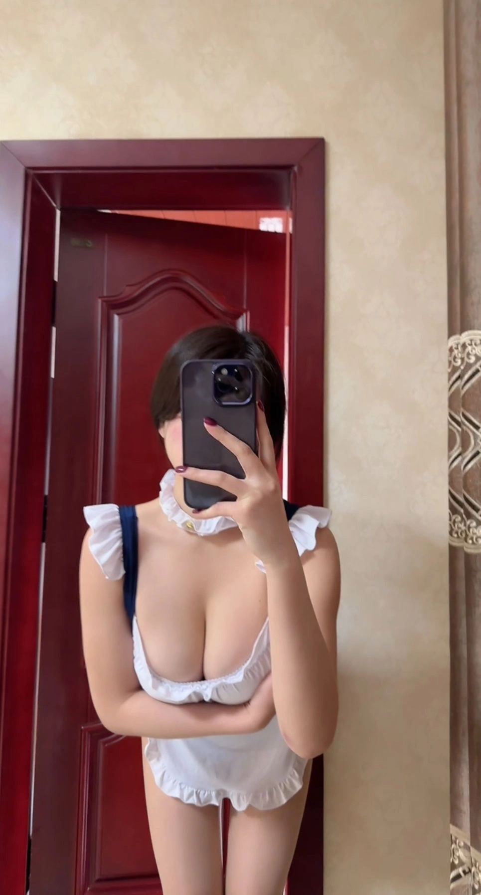 奶宝妹纸 – 性感女仆插图3