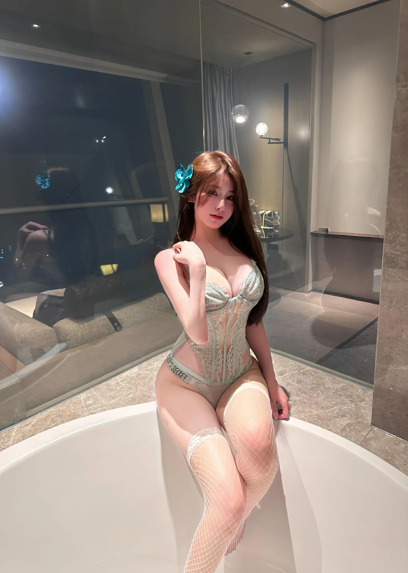 奔跑的晶螺儿 - 性感情趣蕾丝半腿白网丝 [24P]插图2