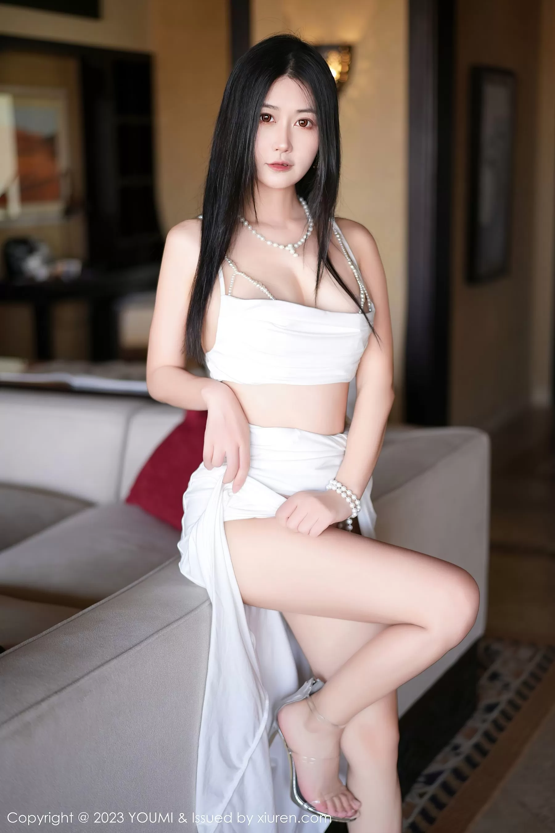 尤蜜荟 VOL.971 laura阿姣 长裙美腿 [79P]高清在线免费欣赏–微密图社-微密图社