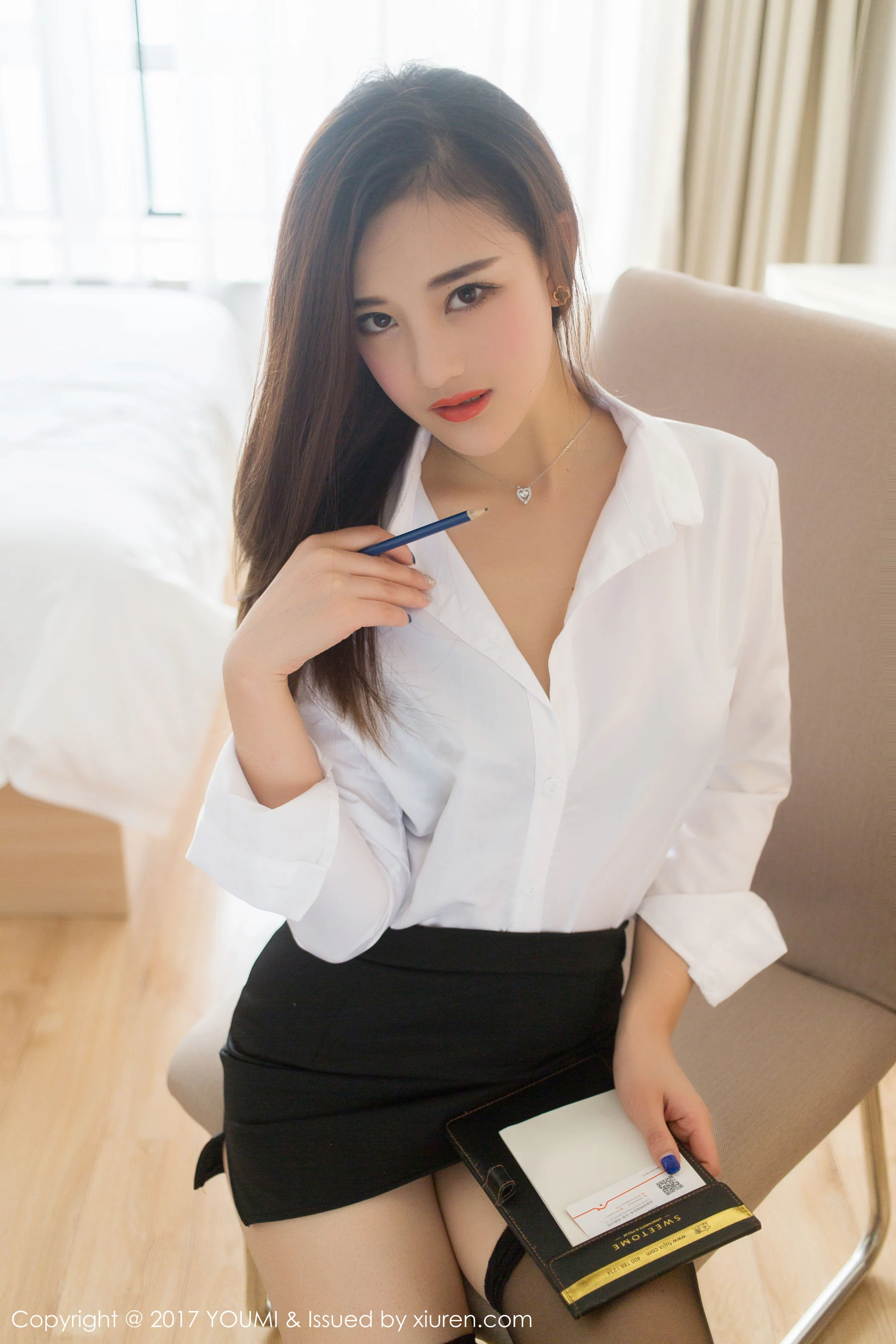 娜娜TINA《黑丝OL诱惑+学生装》 尤蜜荟 VOL.087插图3