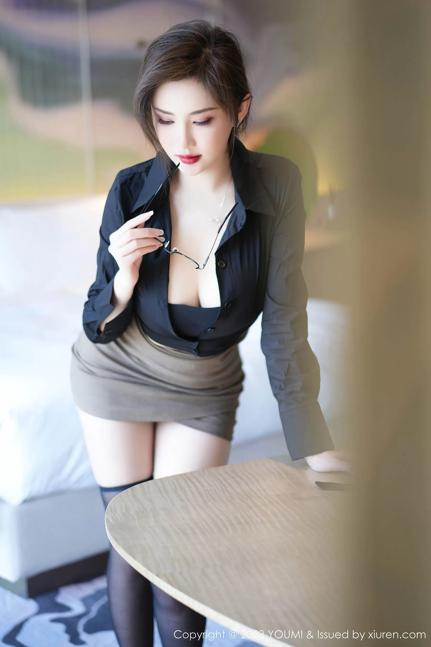 尤蜜荟 VOL.968 Carol周妍希 短裙黑丝 [83P]插图6