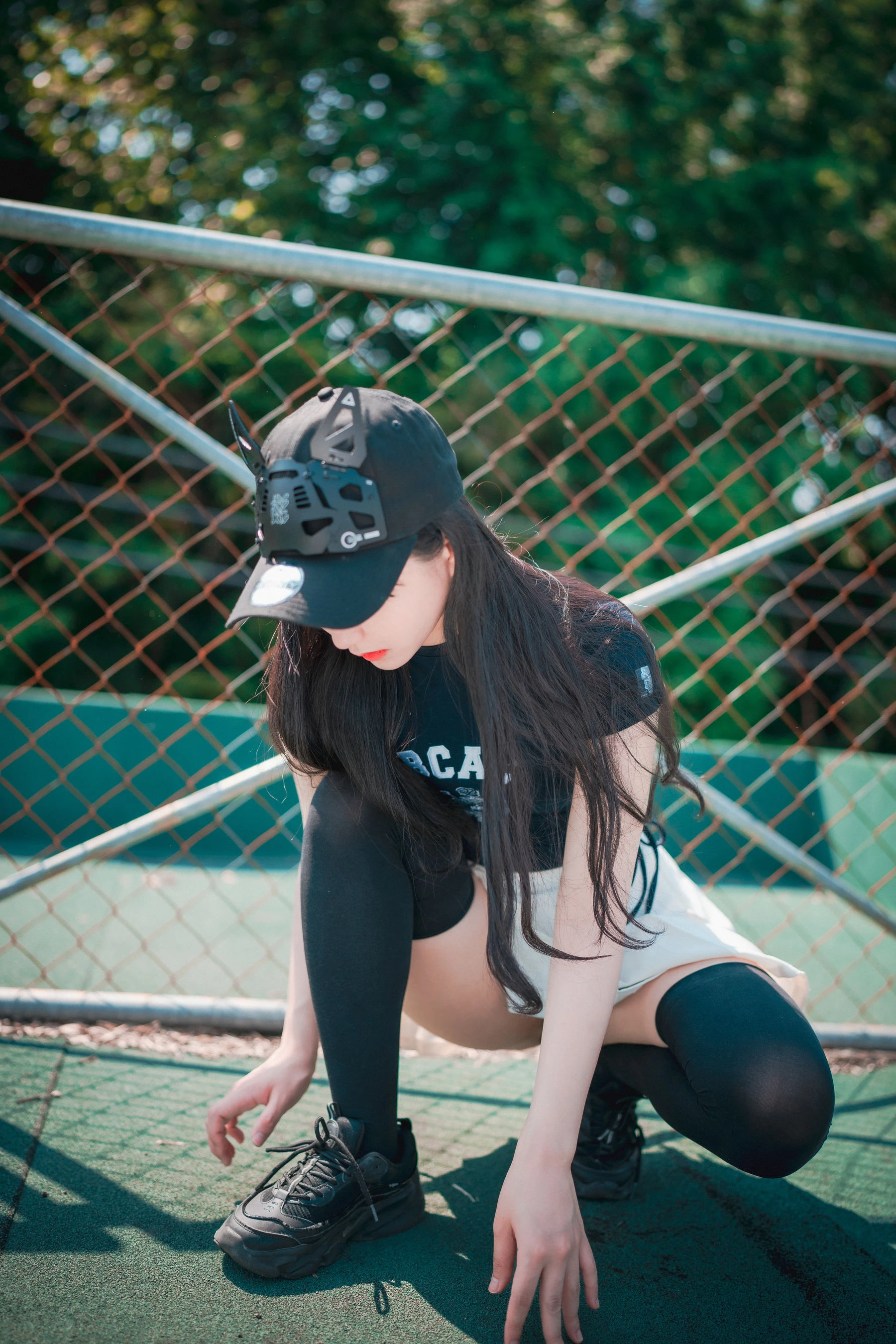 [DJAWA] Jeong Jenny – Classic Athletic Girl in Navy Blue插图1