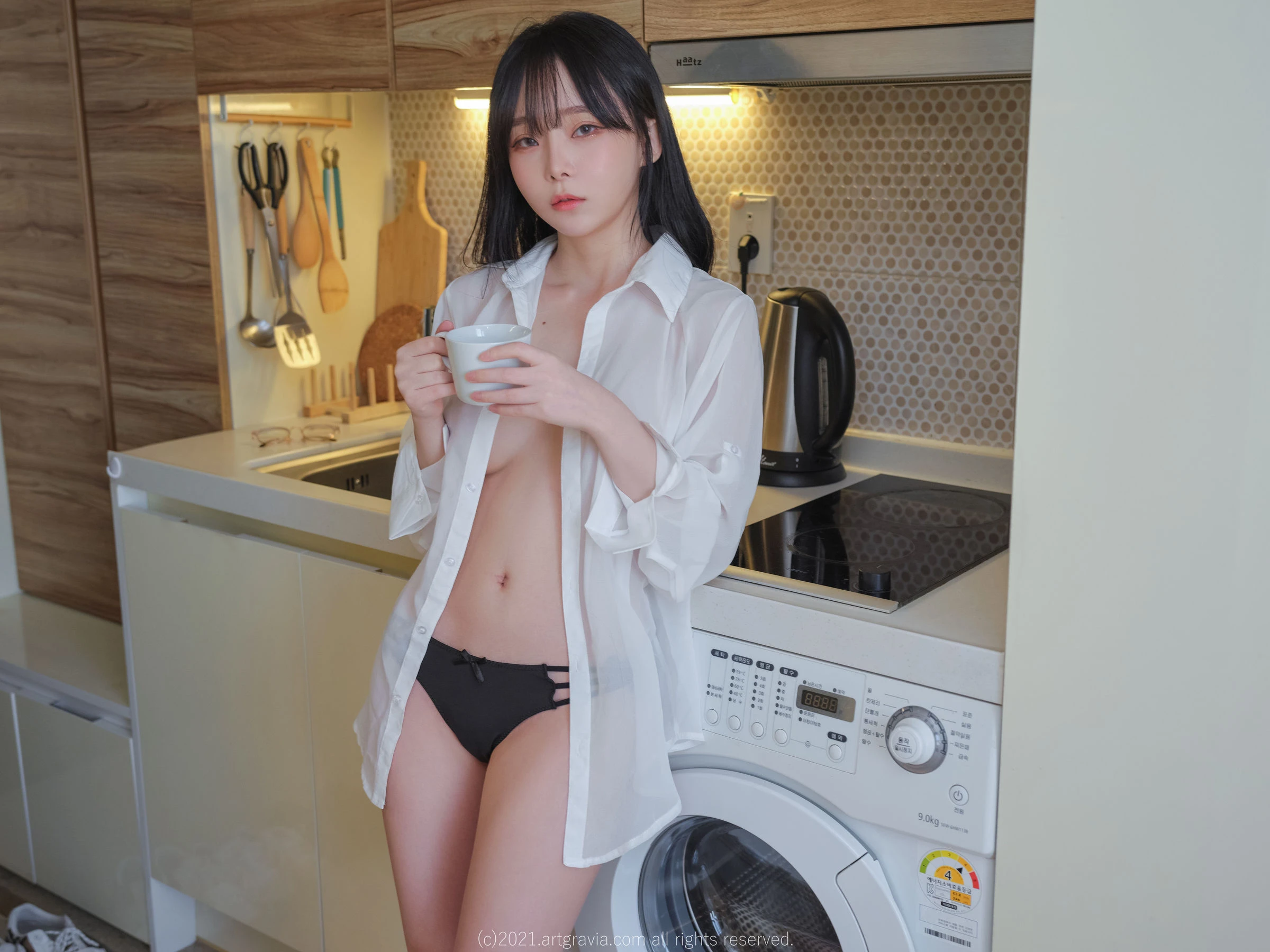 [ARTGRAVIA] VOL.261 Ming Sunha – 白衬衫女友居家诱惑高清在线免费欣赏–微密图社-微密图社