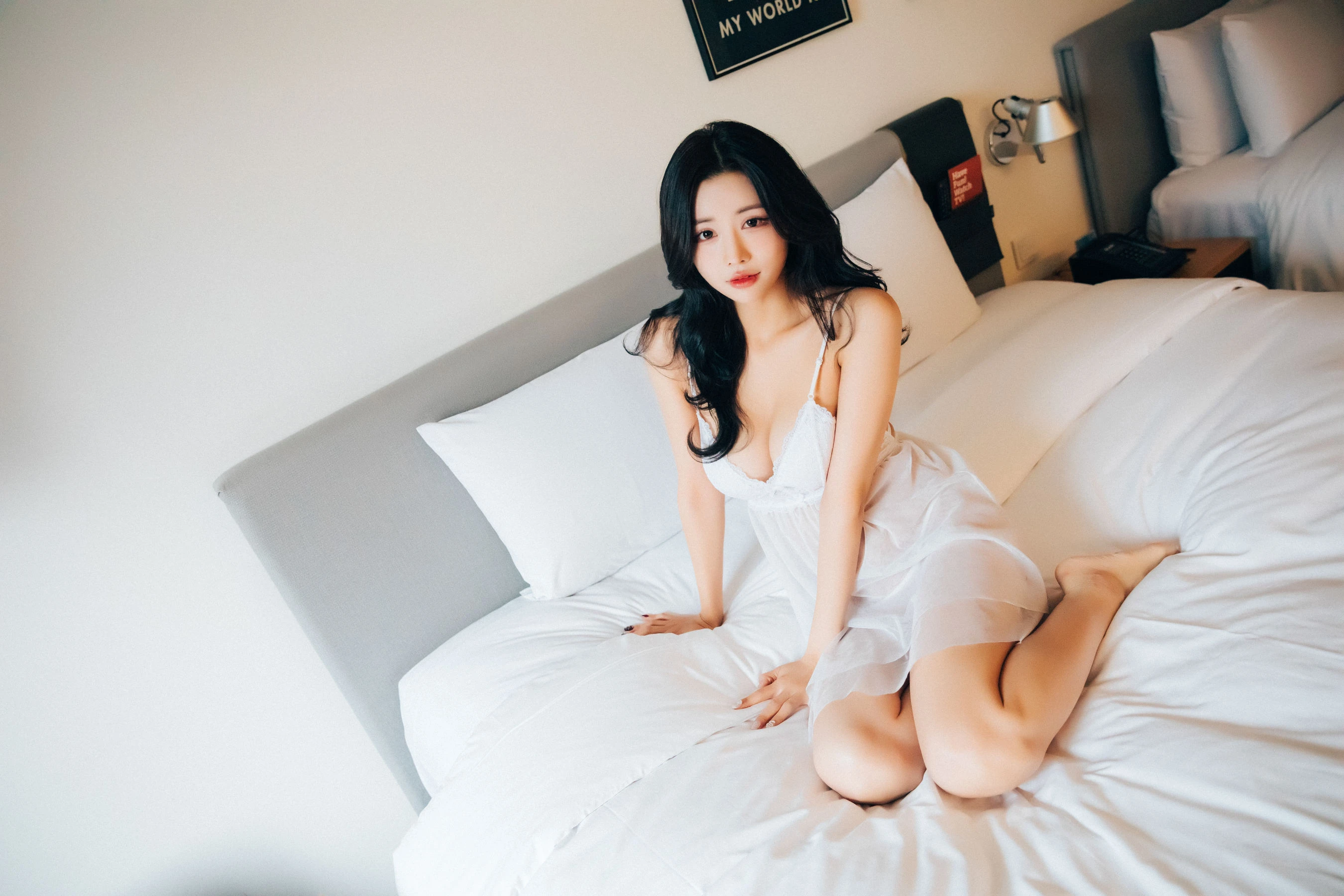 [LOOZY] Yeonyu – Take off a sticker插图1