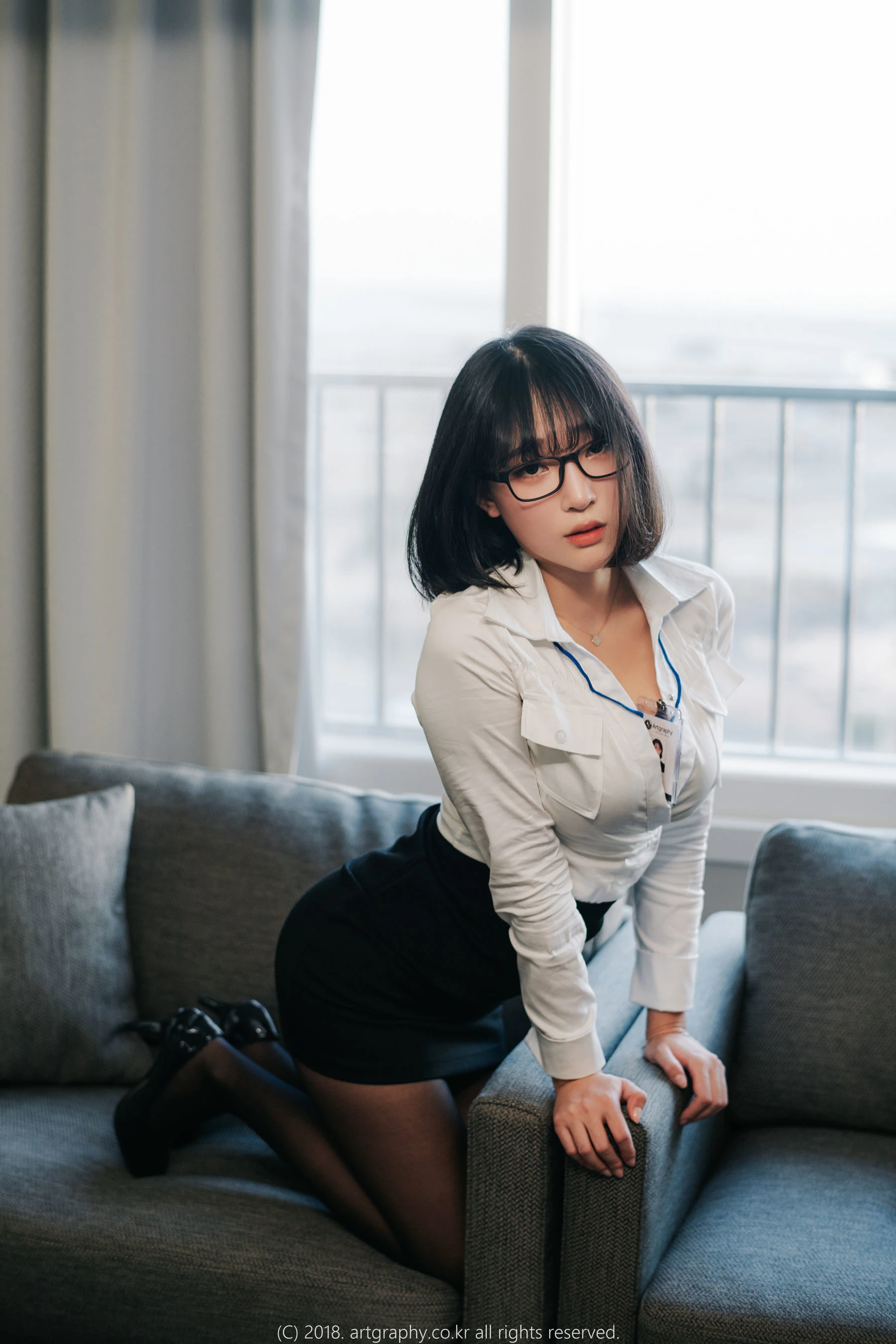 [ARTGRAVIA] VOL.042 姜仁卿 – 黑丝制服+女仆诱惑高清在线免费欣赏–微密图社-微密图社
