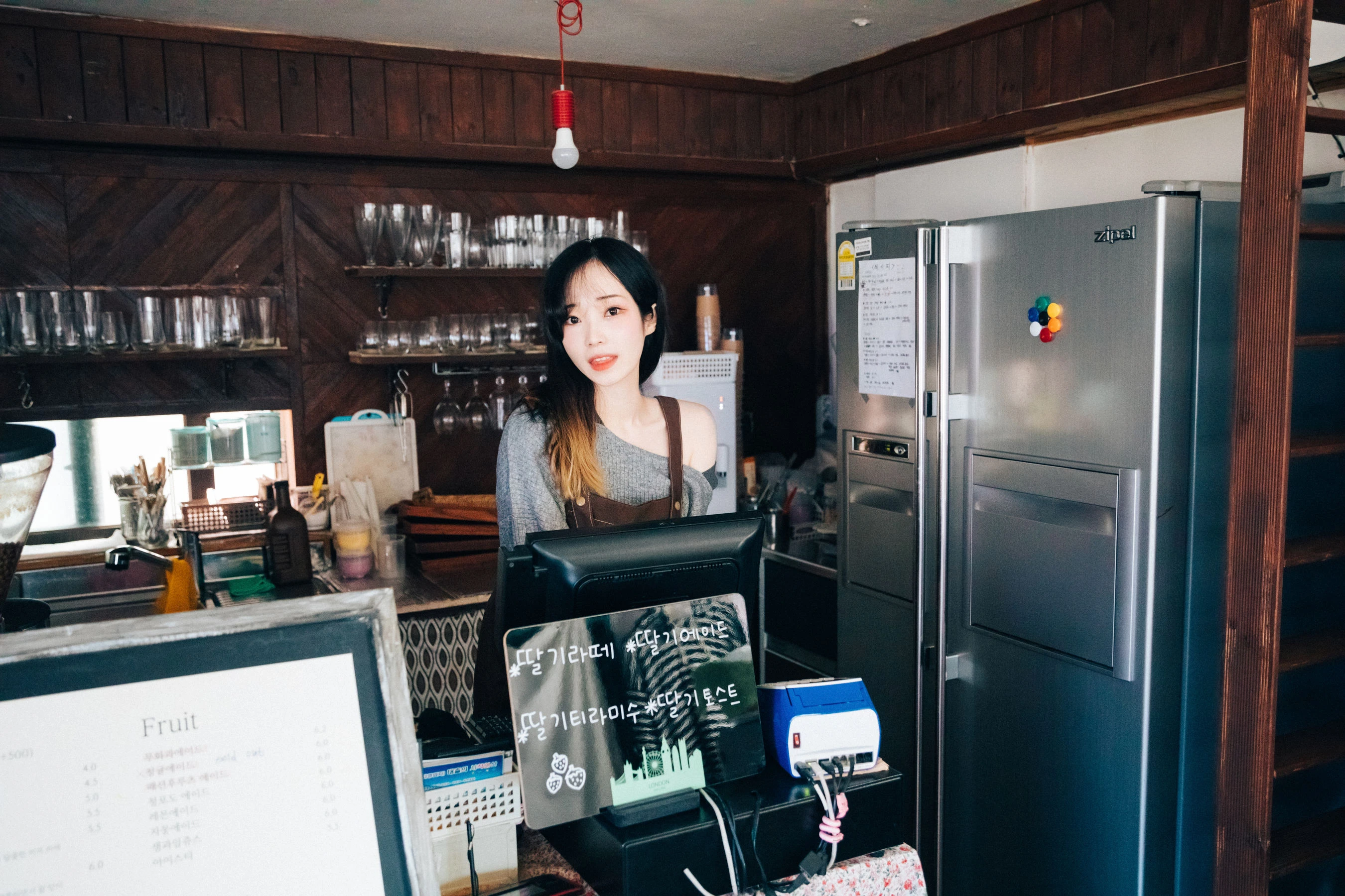 [LOOZY] Bambi – Cafe Alba高清在线免费欣赏–微密图社-微密图社