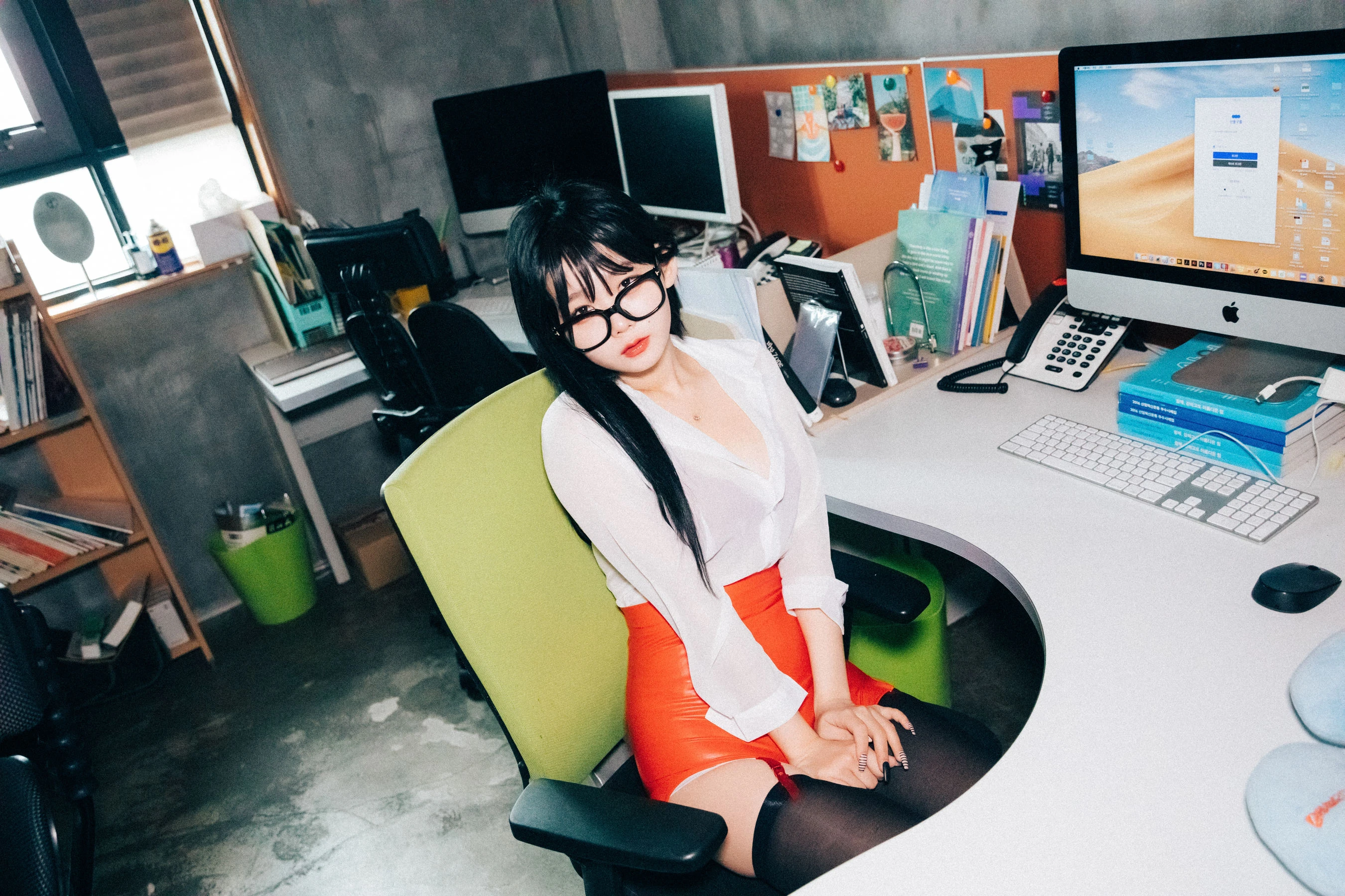 [LOOZY] Zia – Office slave高清在线免费欣赏–微密图社-微密图社