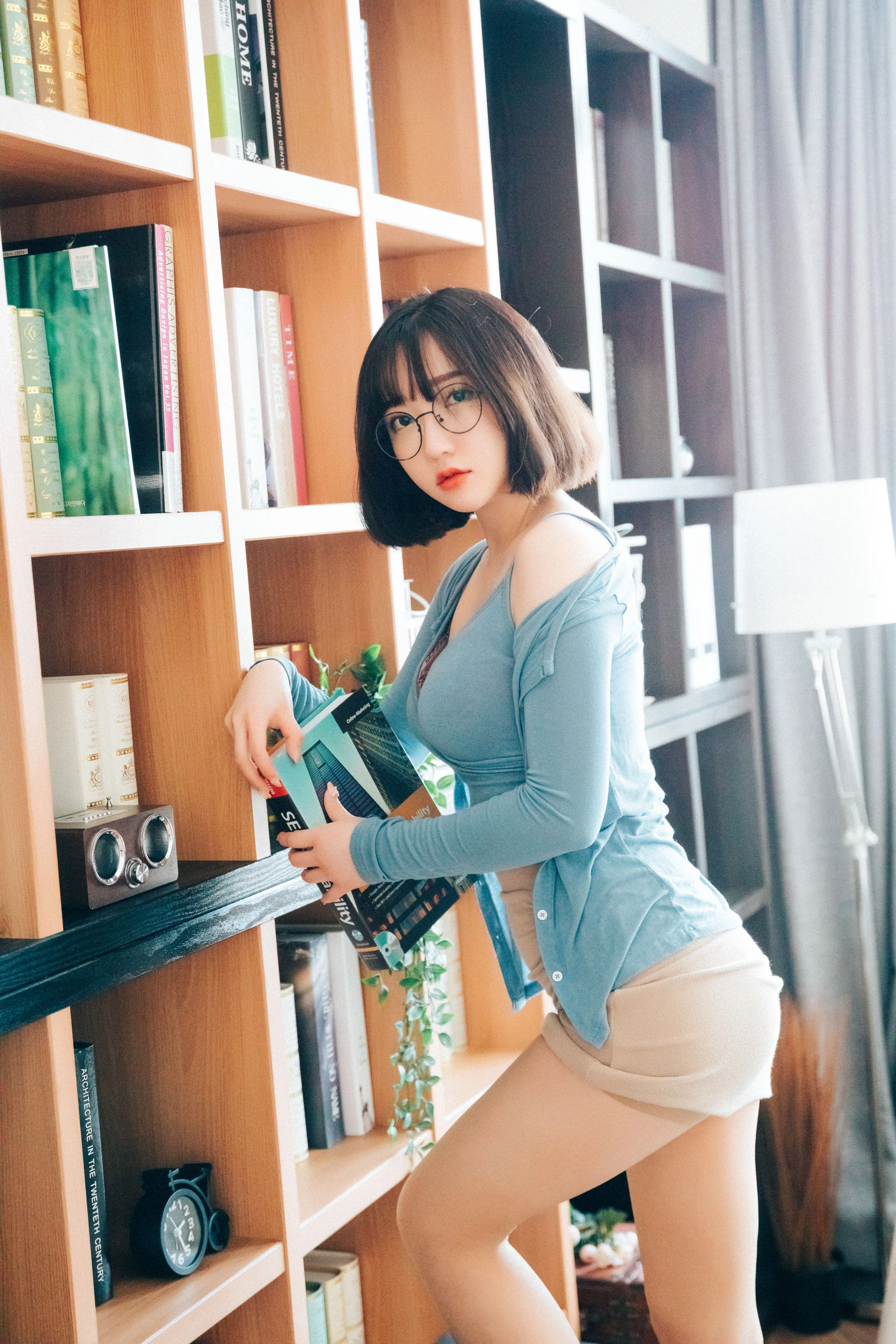 [LOOZY] Yeeun – Librarian Girl插图5