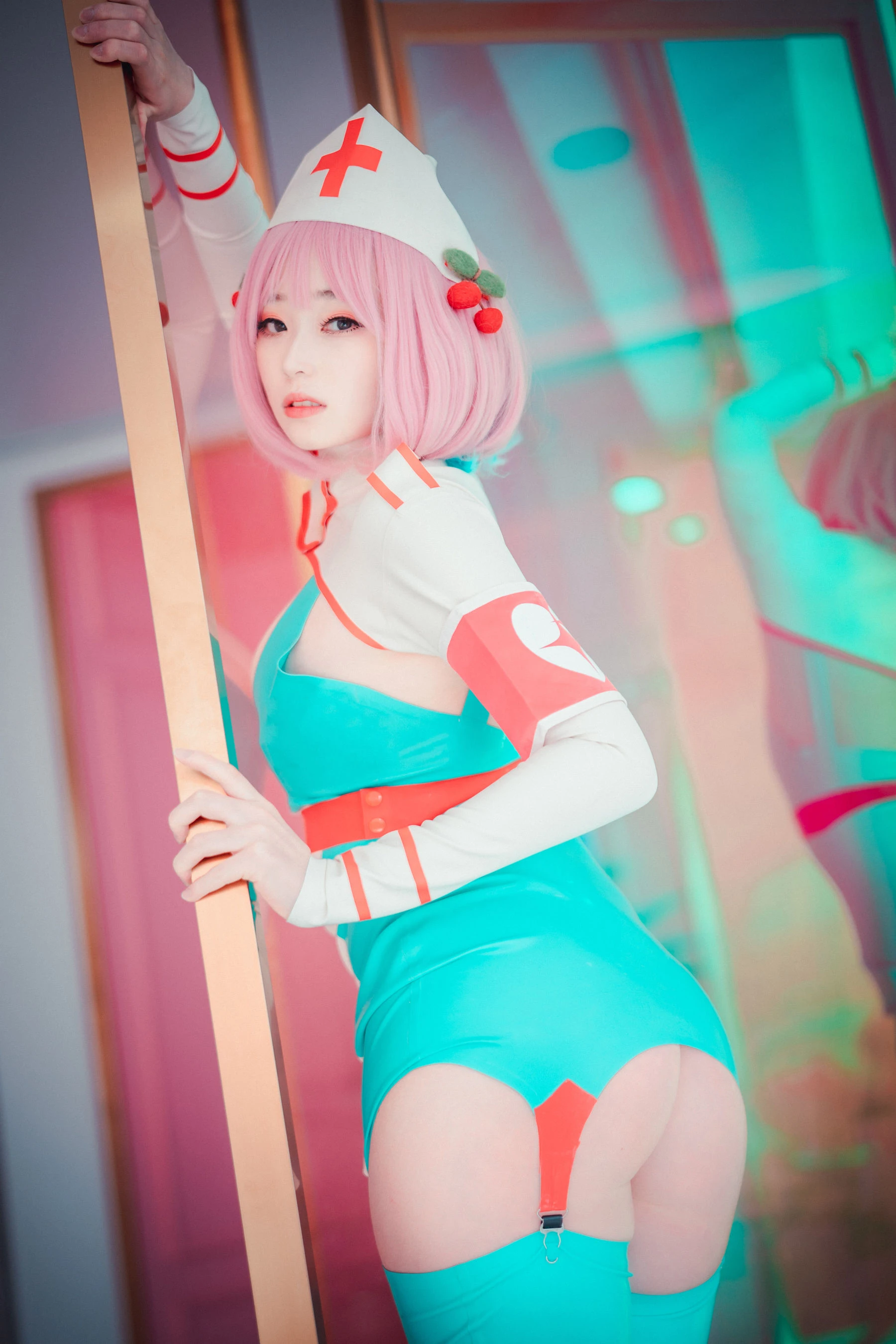 [DJAWA] BamBi – Cling To Latex插图1