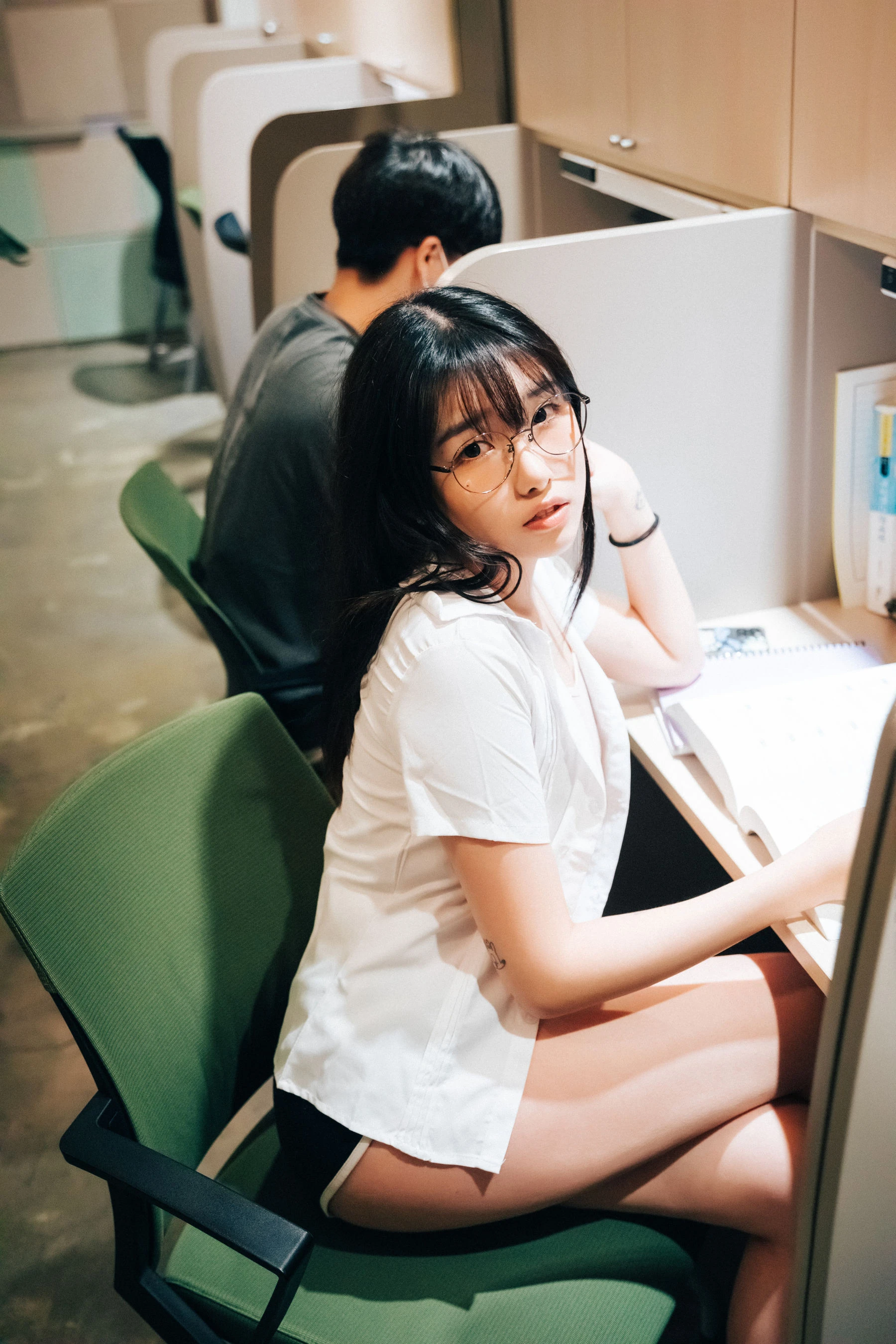 [LOOZY] Sonson – Reading room插图4