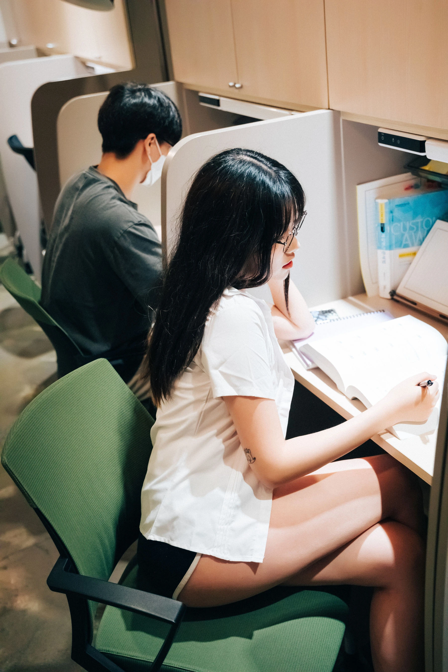 [LOOZY] Sonson – Reading room插图3