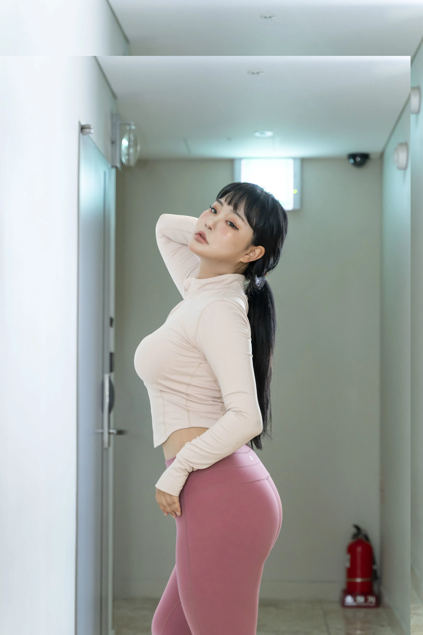 saintphotolife Boyeon – Nude Leggings插图1