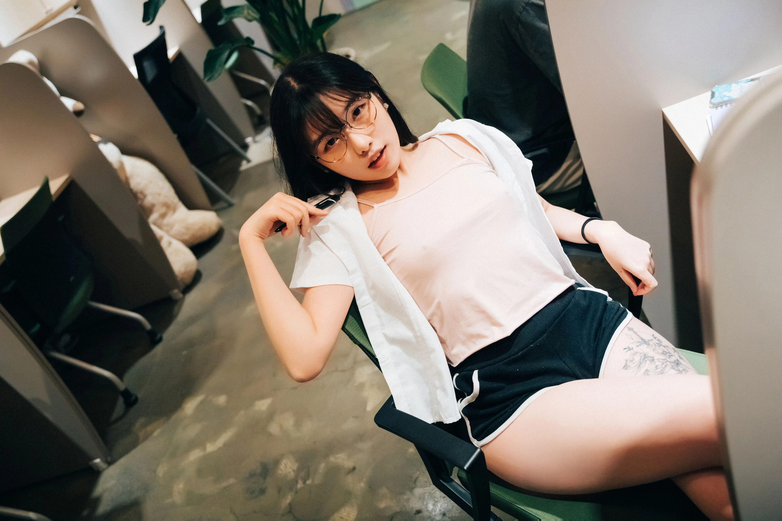 [LOOZY] Sonson – Reading room插图5
