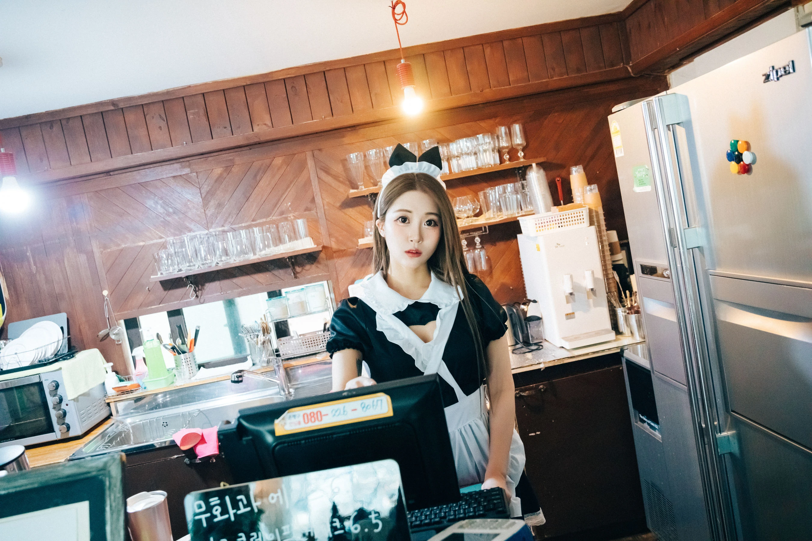 [LOOZY] Bomi – Maid cafe插图1