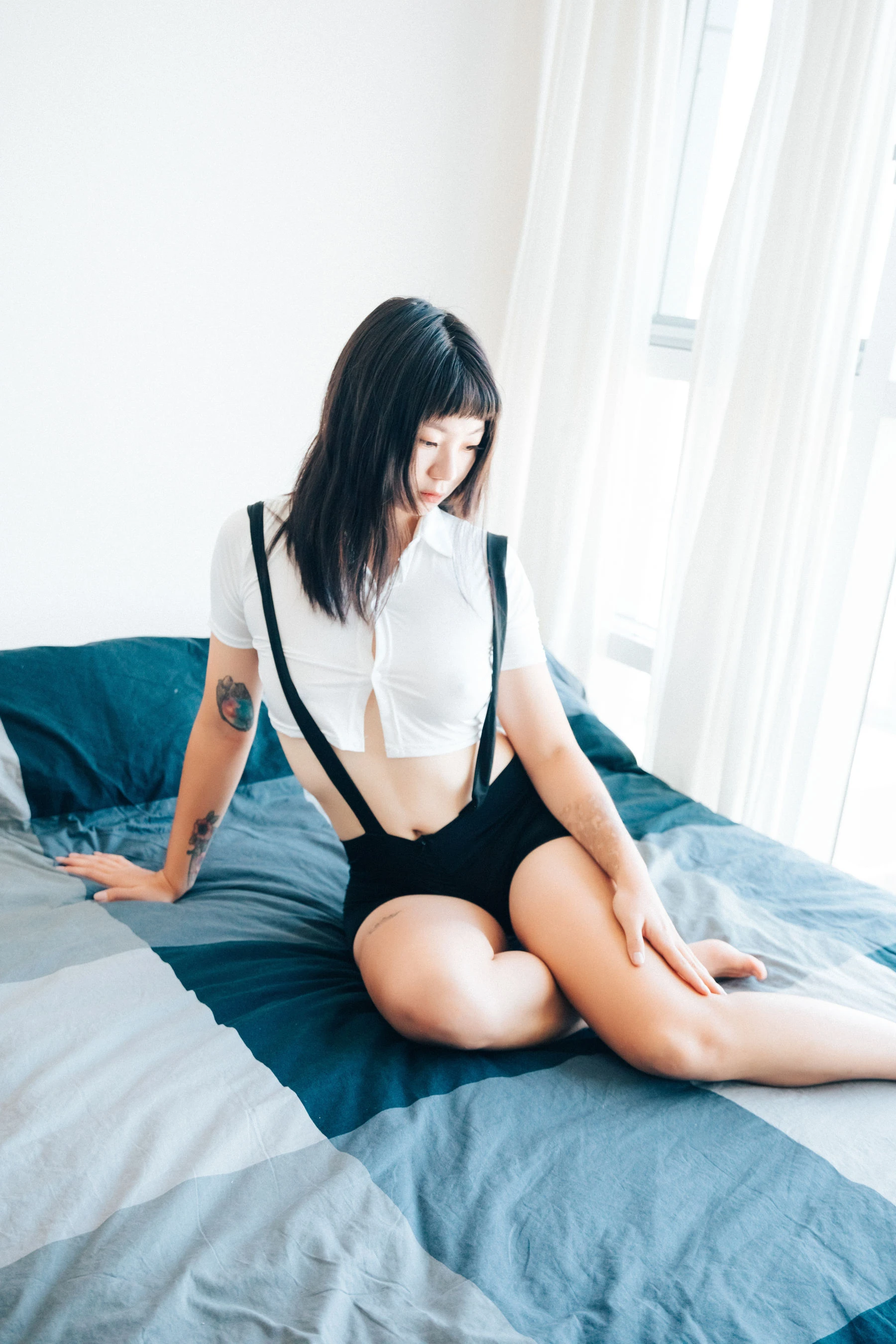 [LOOZY] Kissme – Short time高清在线免费欣赏–微密图社-微密图社