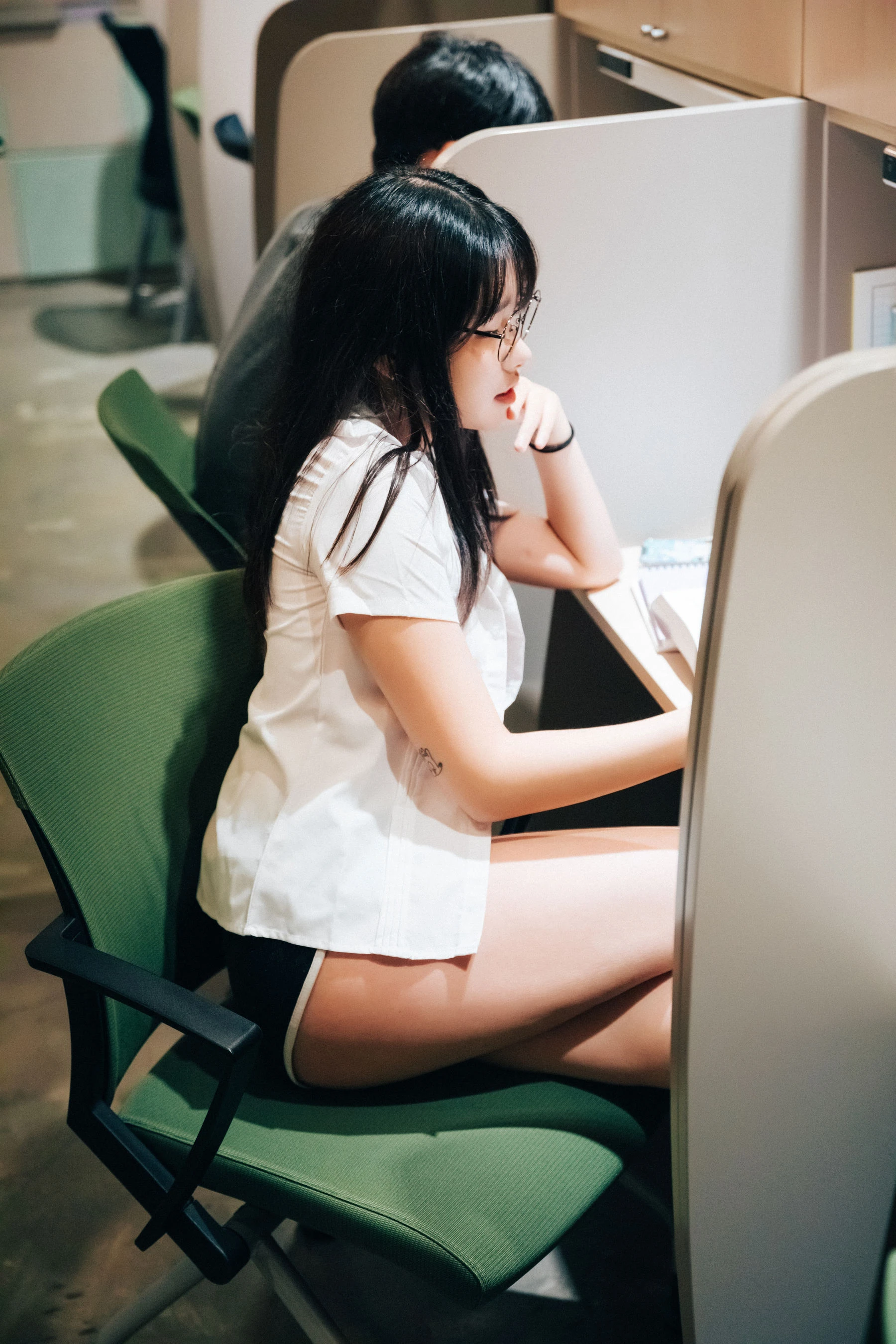 [LOOZY] Sonson – Reading room插图1