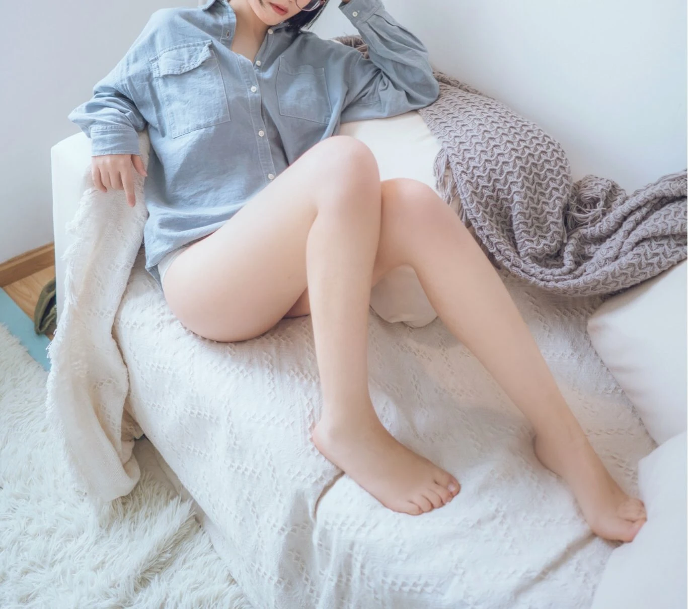 COSER美女逐月su 蓝色衬衫插图1