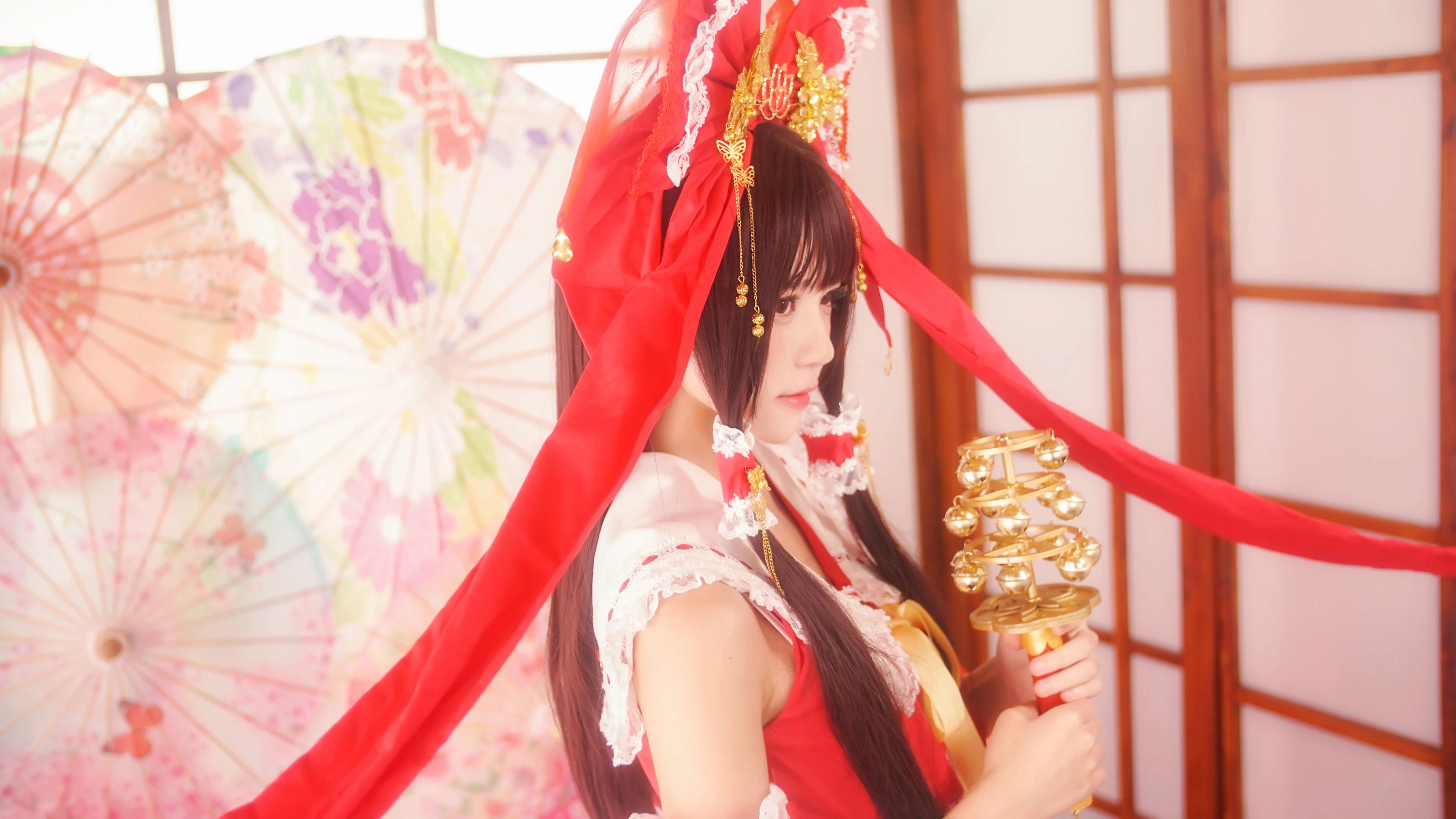 [萝莉COS] 桜桃喵《灵梦 新年快乐》 [45P]插图2