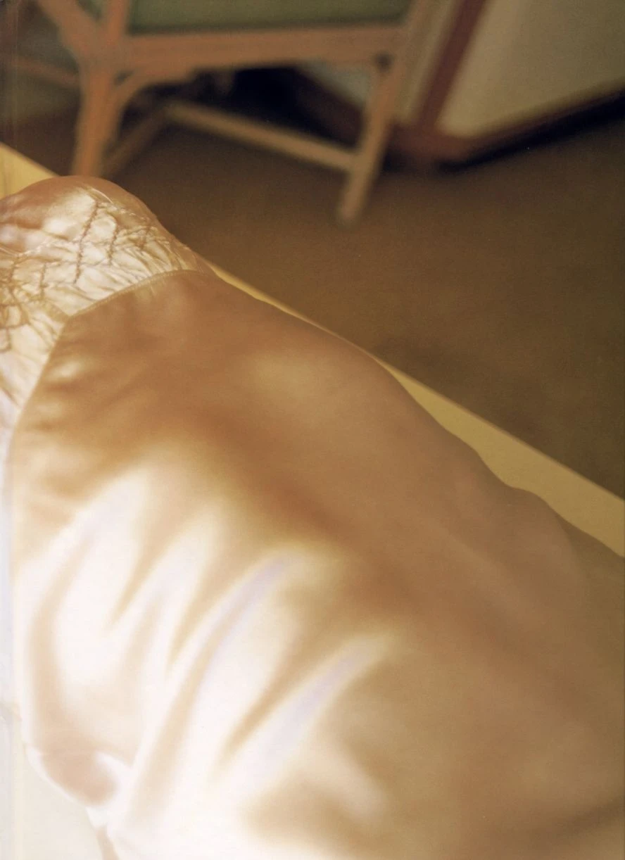 真锅薰 眞鍋かをり-《kawori》 写真集插图1