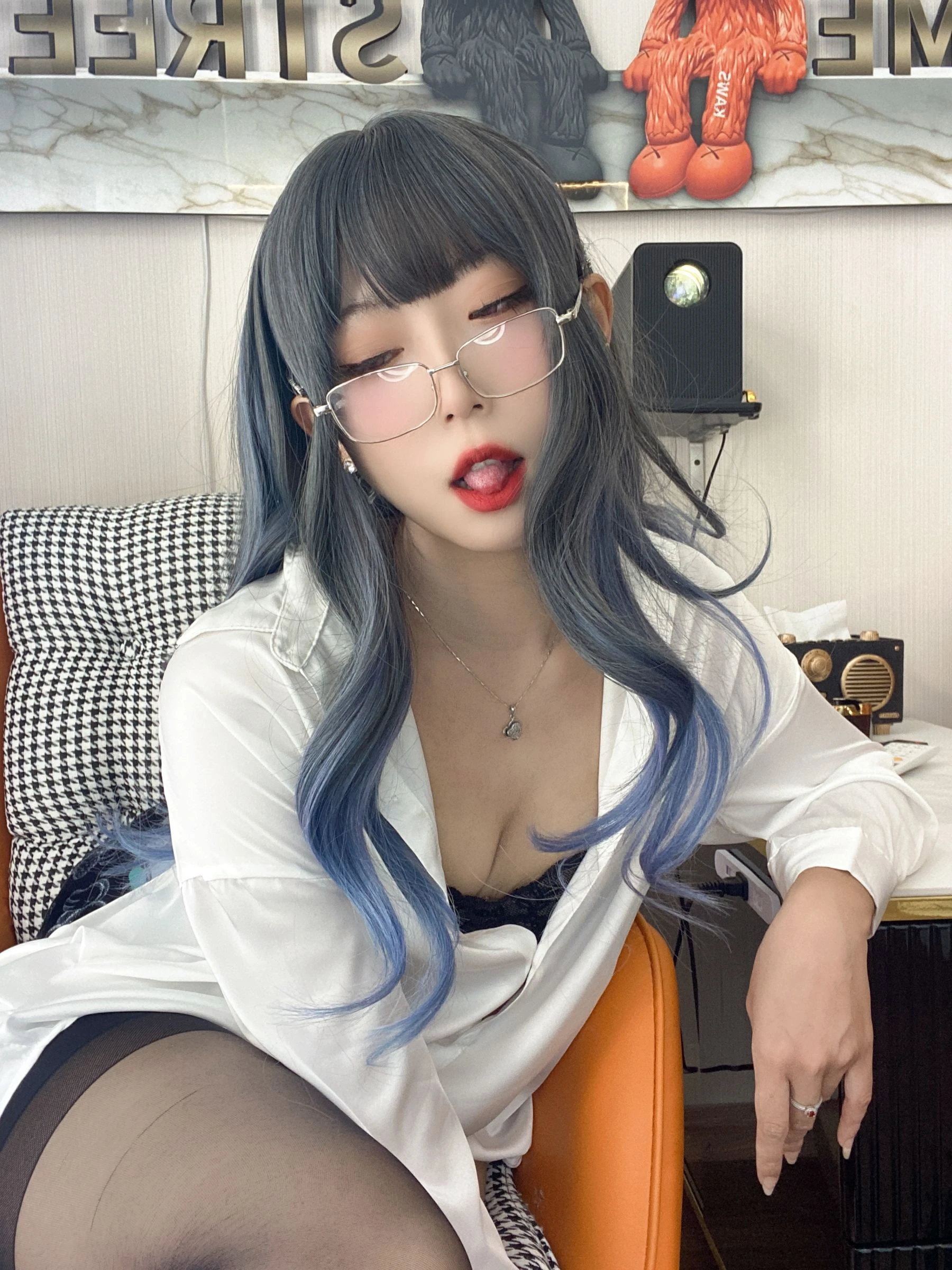 动漫博主Money冷冷 – 白衬衫插图6