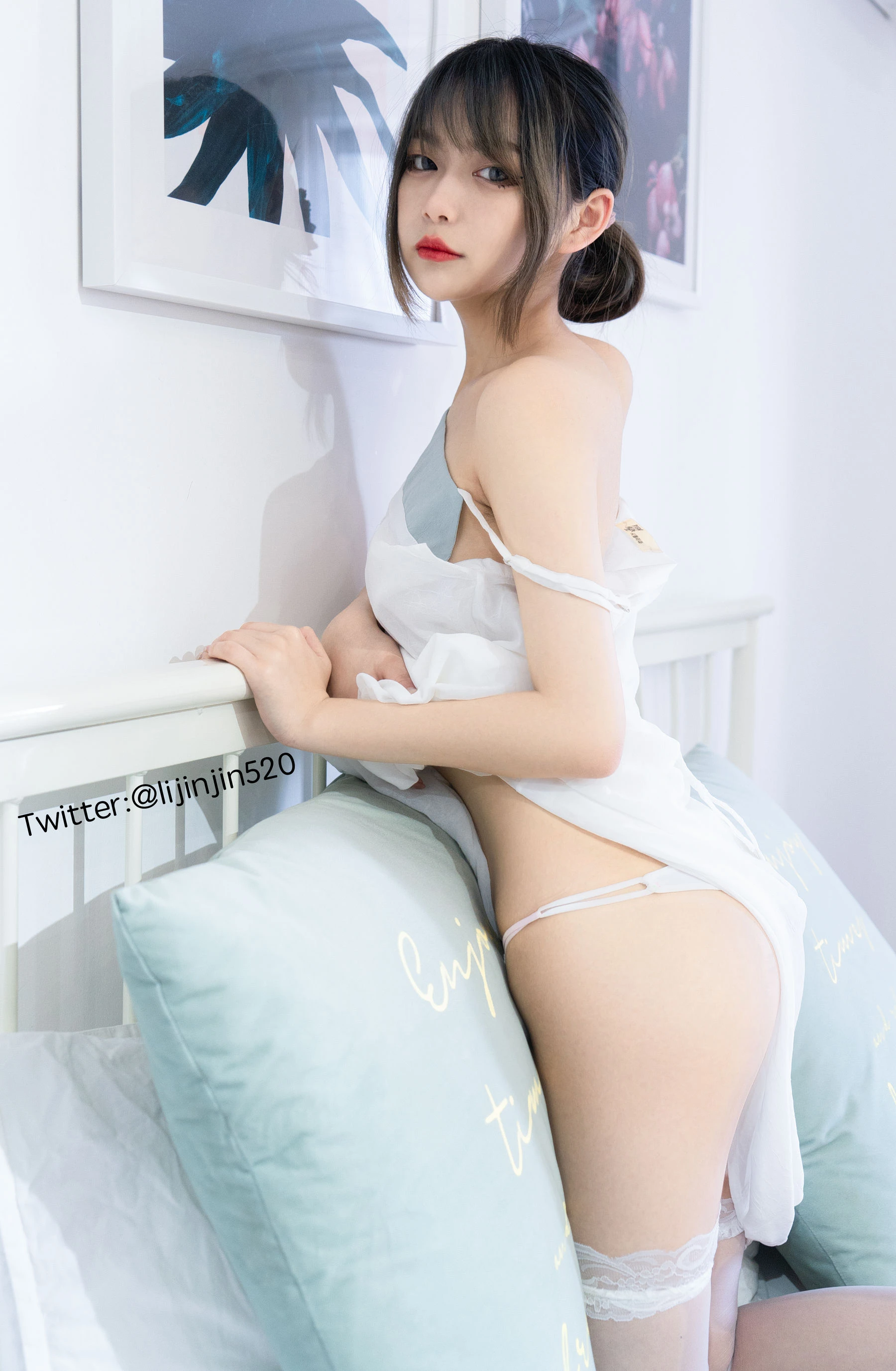 梨瑾瑾 – 室内吊带裙 [20P]插图4