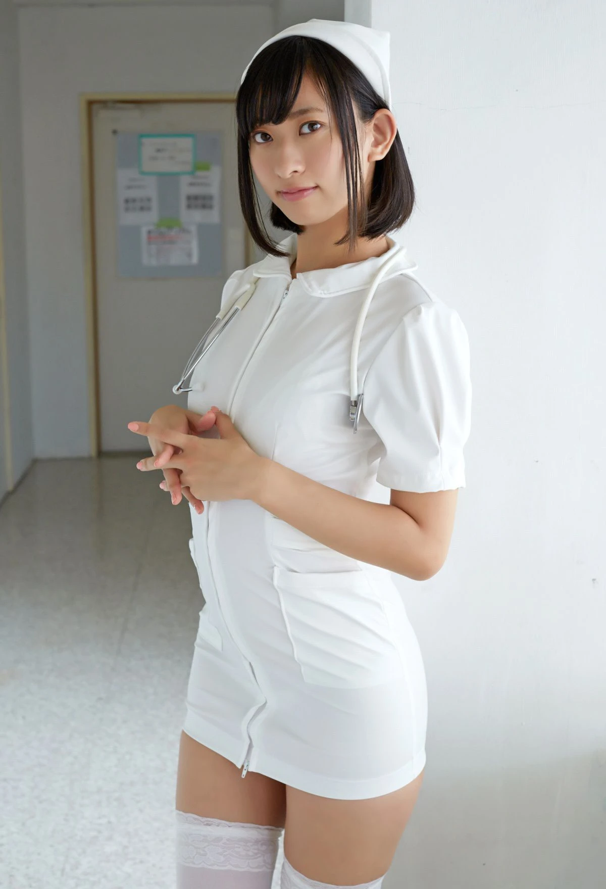 [pb] Yuka Kuramochi ケツ圧高すぎナース 倉持由香※直筆サインコメント付き插图2