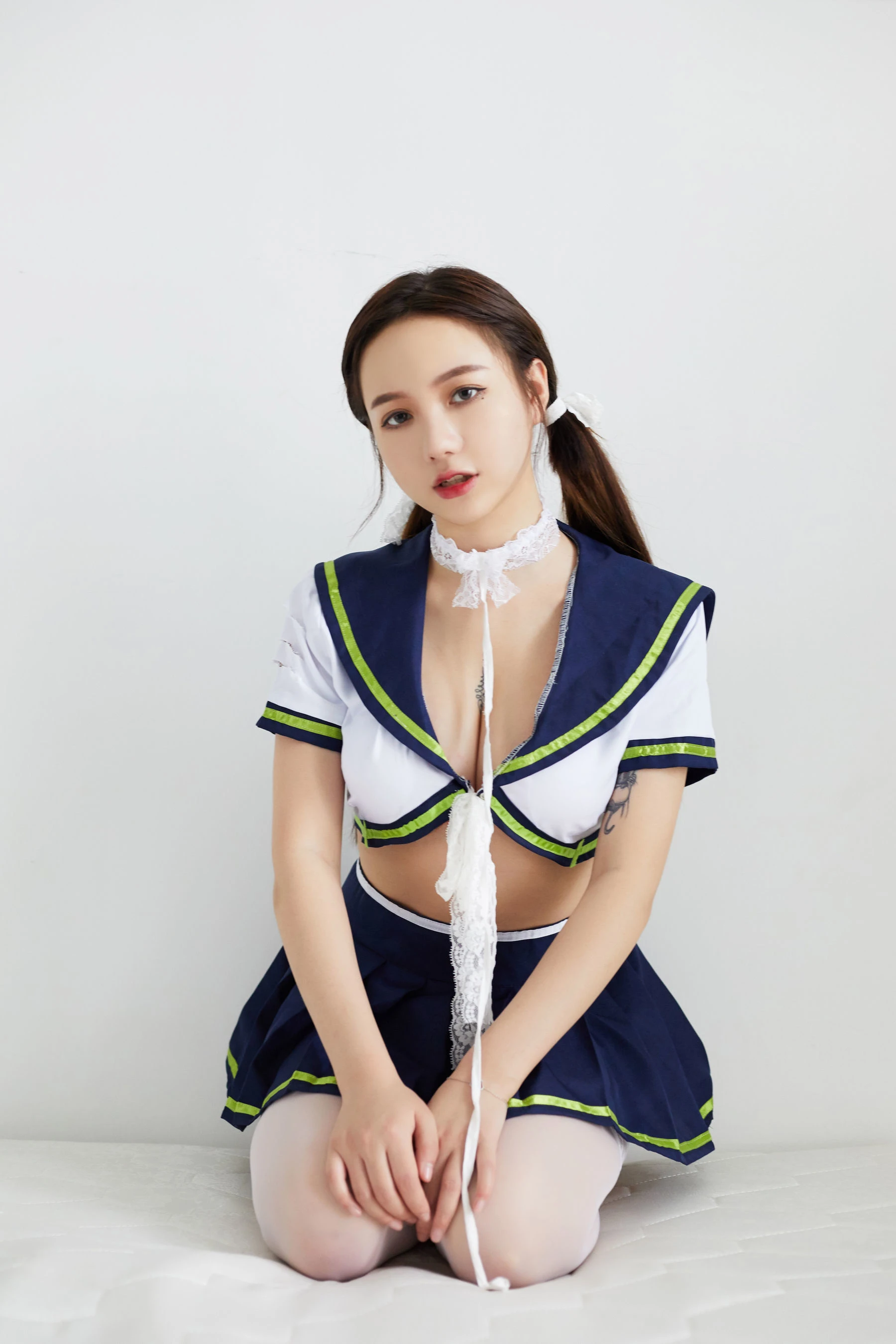洛丽塔大哥 – 水手服+渔网袜插图3