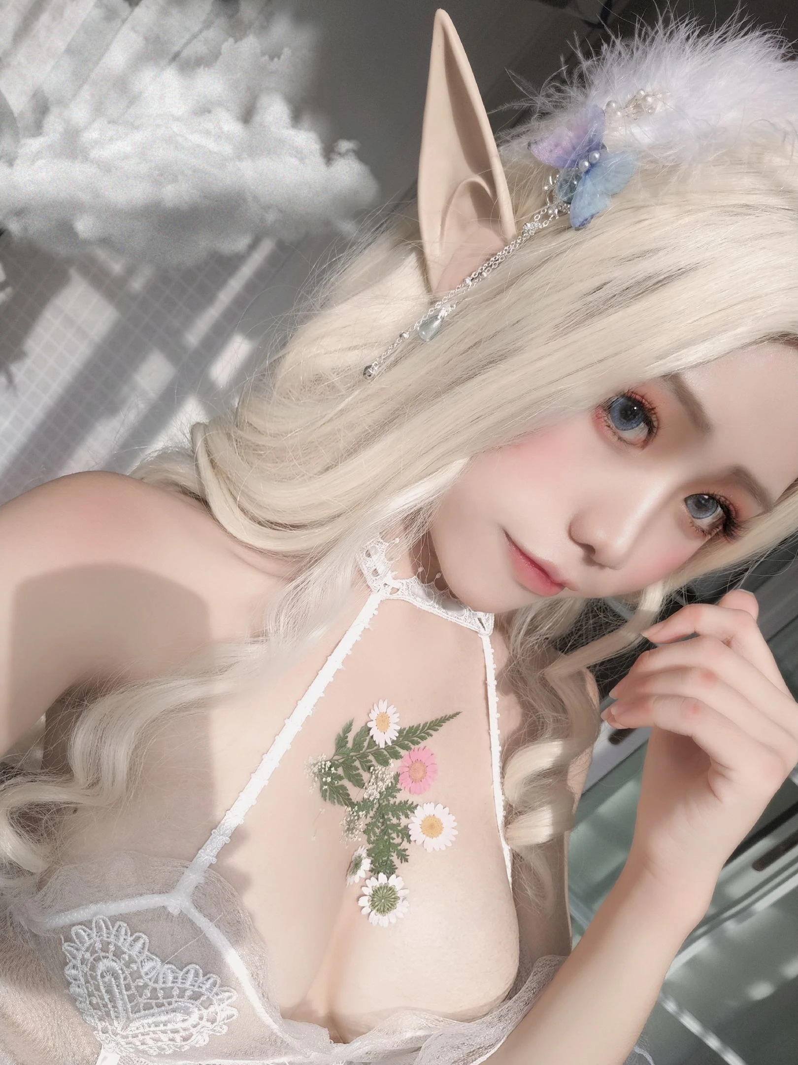 一笑芳香沁写真 少女与花插图3