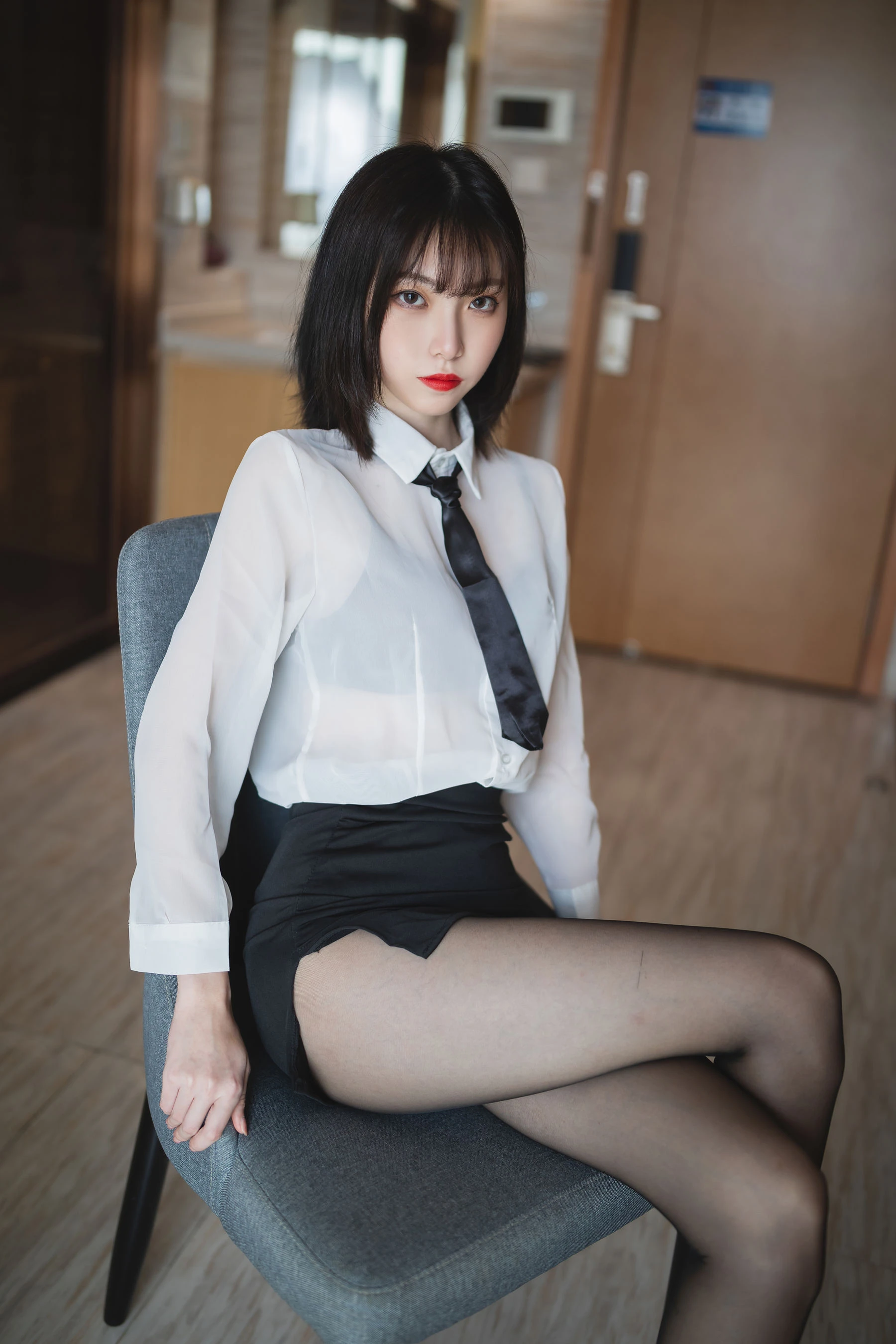 许岚 – OL制服高清在线免费欣赏–微密图社-微密图社