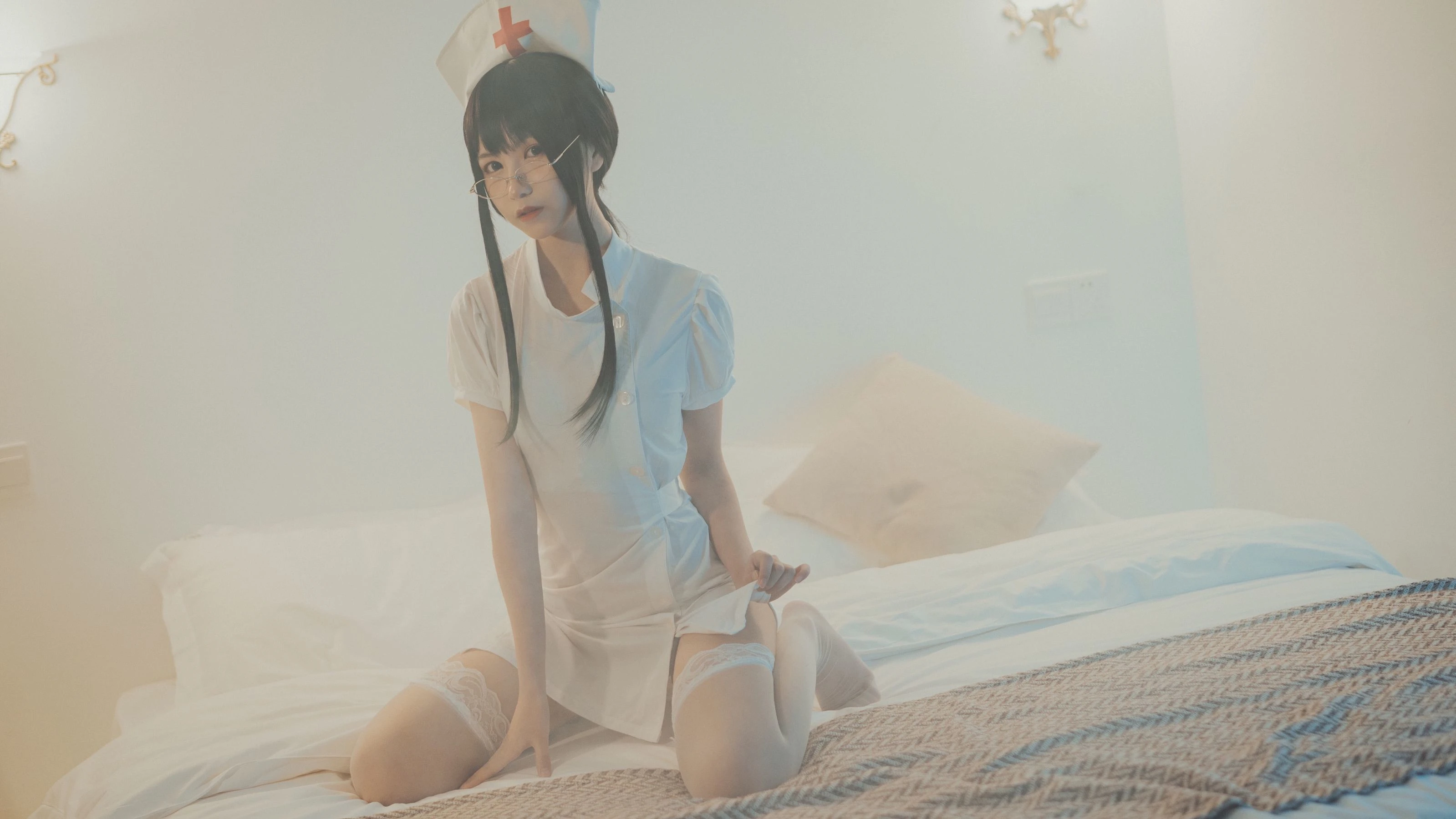 COSER美女逐月su 小护士插图8