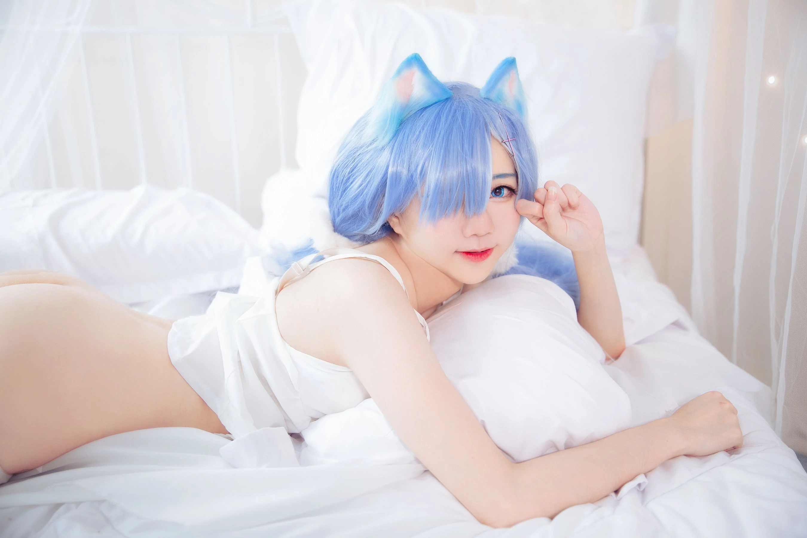 Sally Dorasnow – Rem White Kitty插图5