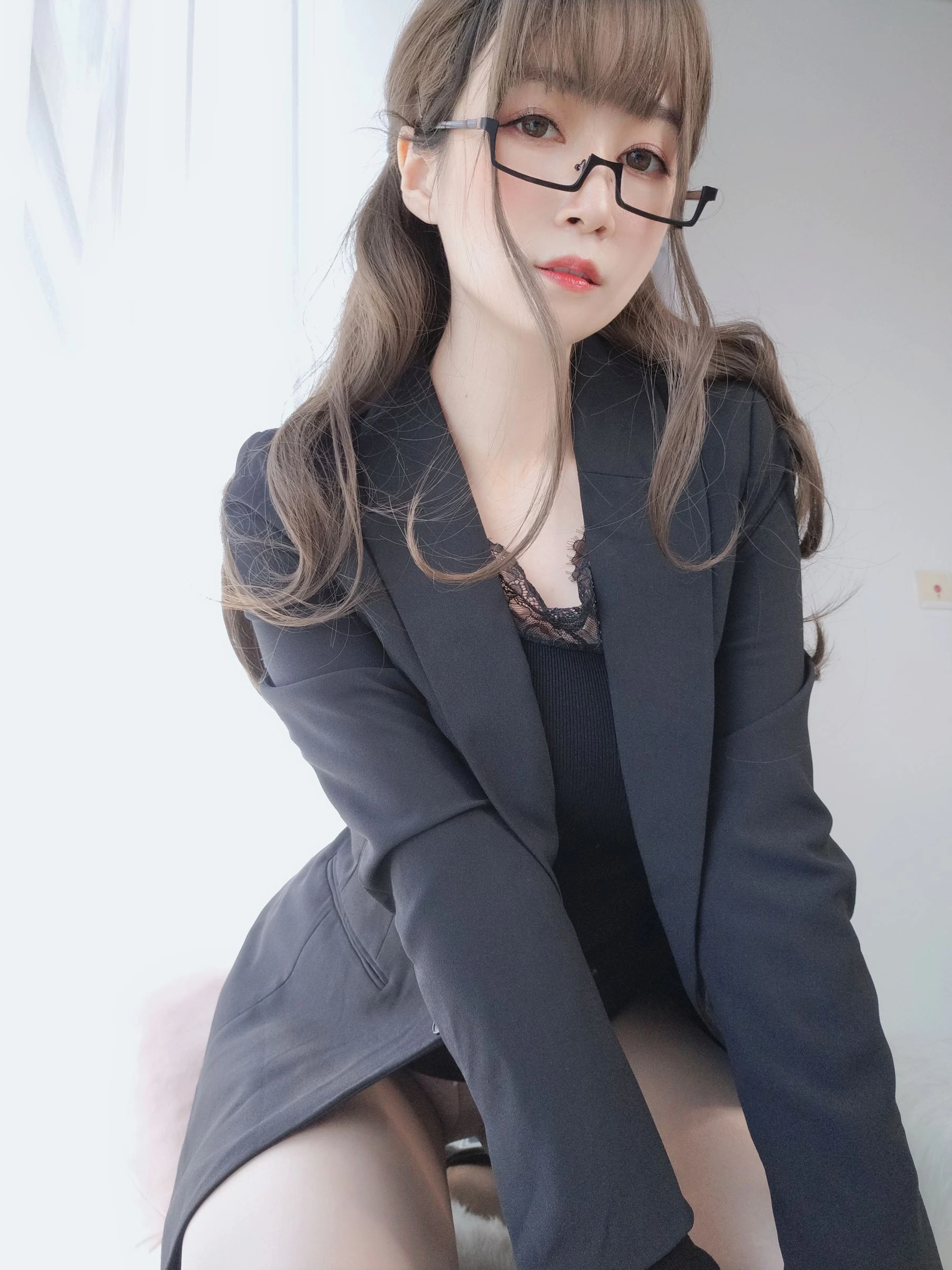 Coser小姐姐白银 – 黑西服插图8