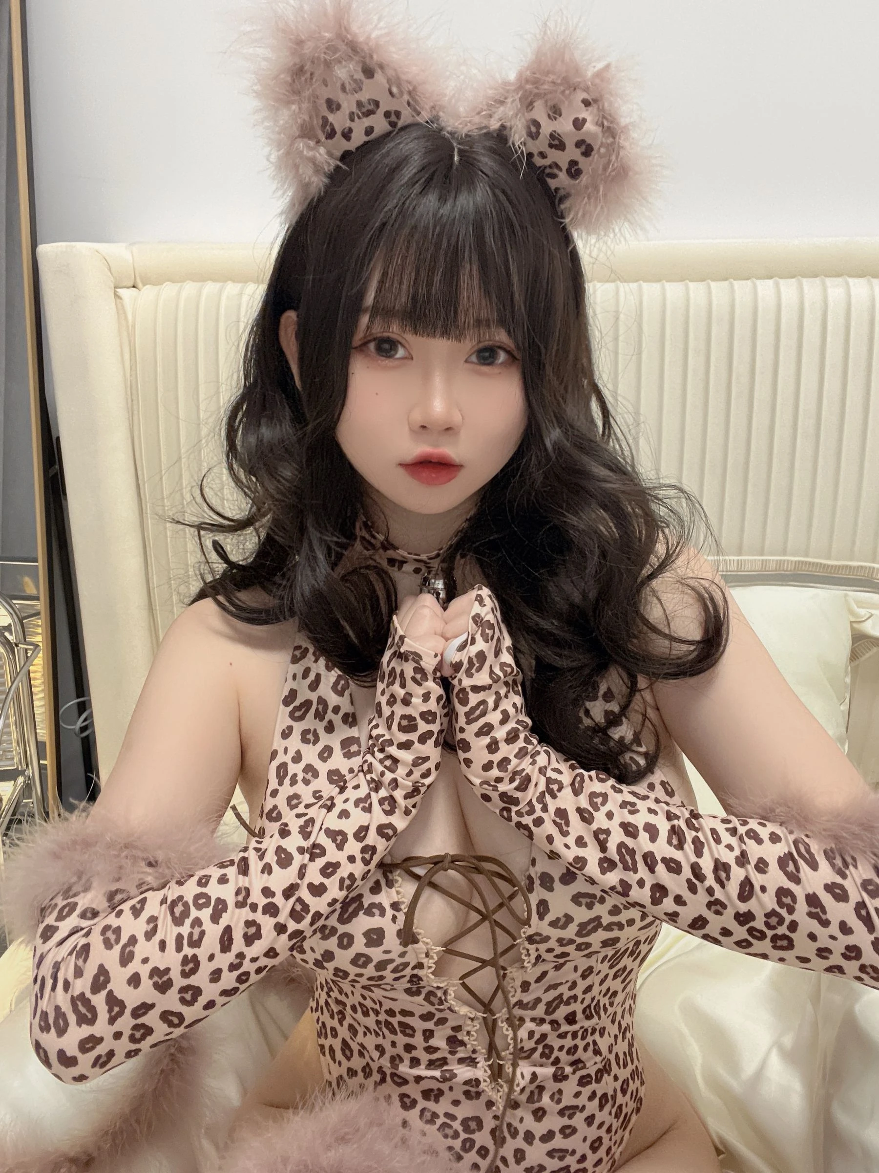 蜜桃少女是依酱呀 – 豹女插图8