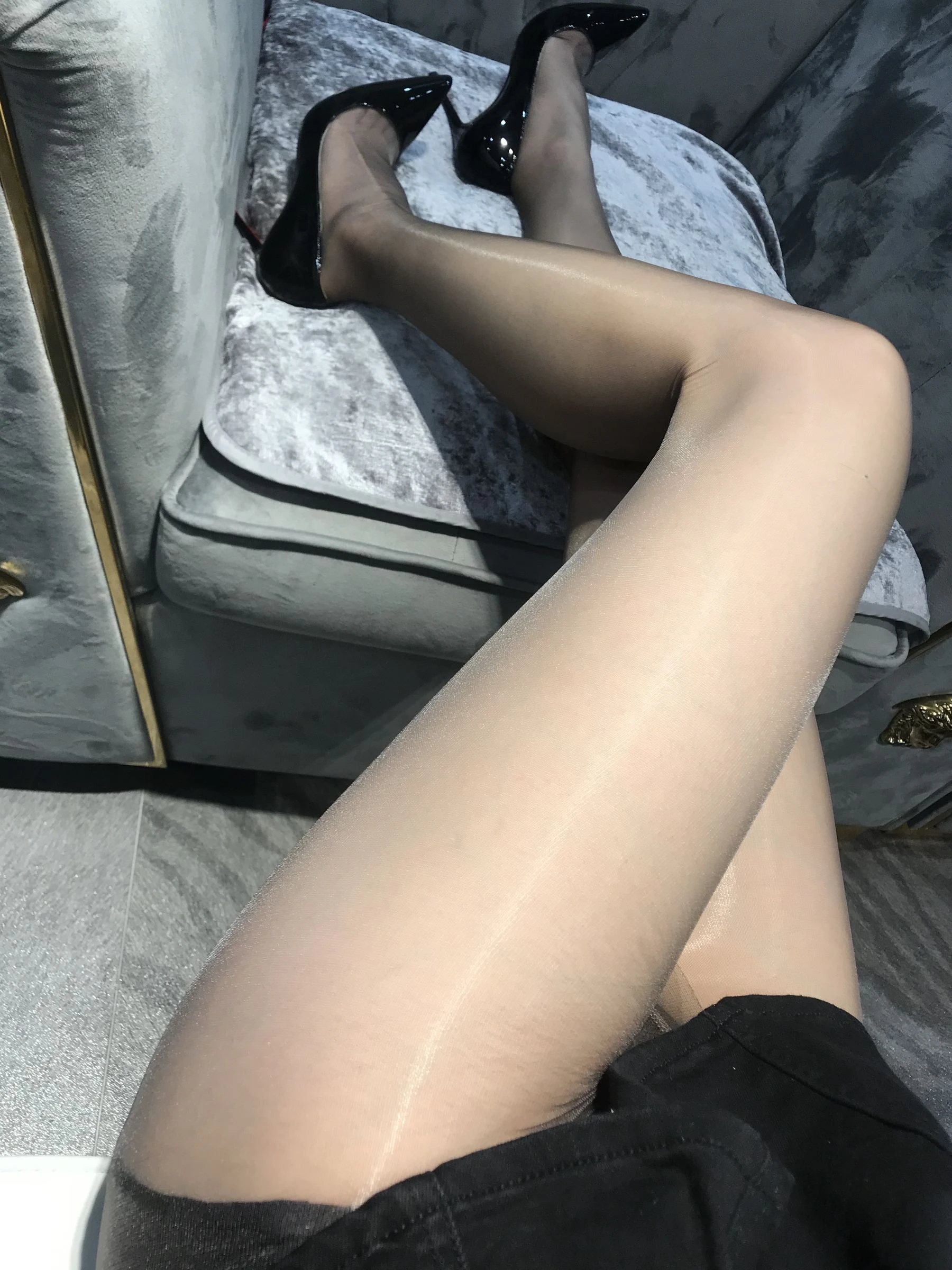 丝足博主麋鹿_Monroe 2020.06.02 灰亮丝 [7P]插图5