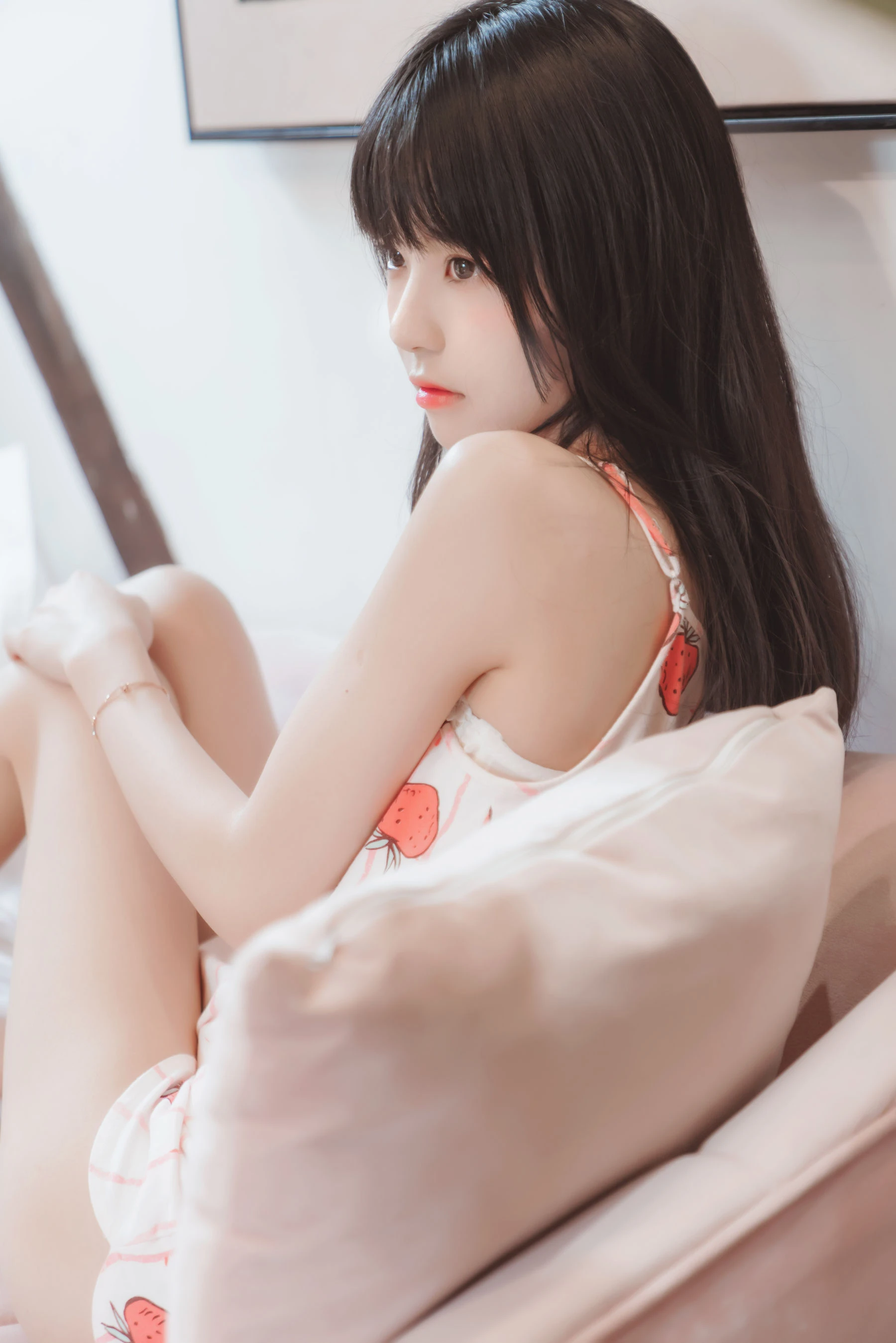 桜桃喵 – 甜甜之唇边小草莓插图6