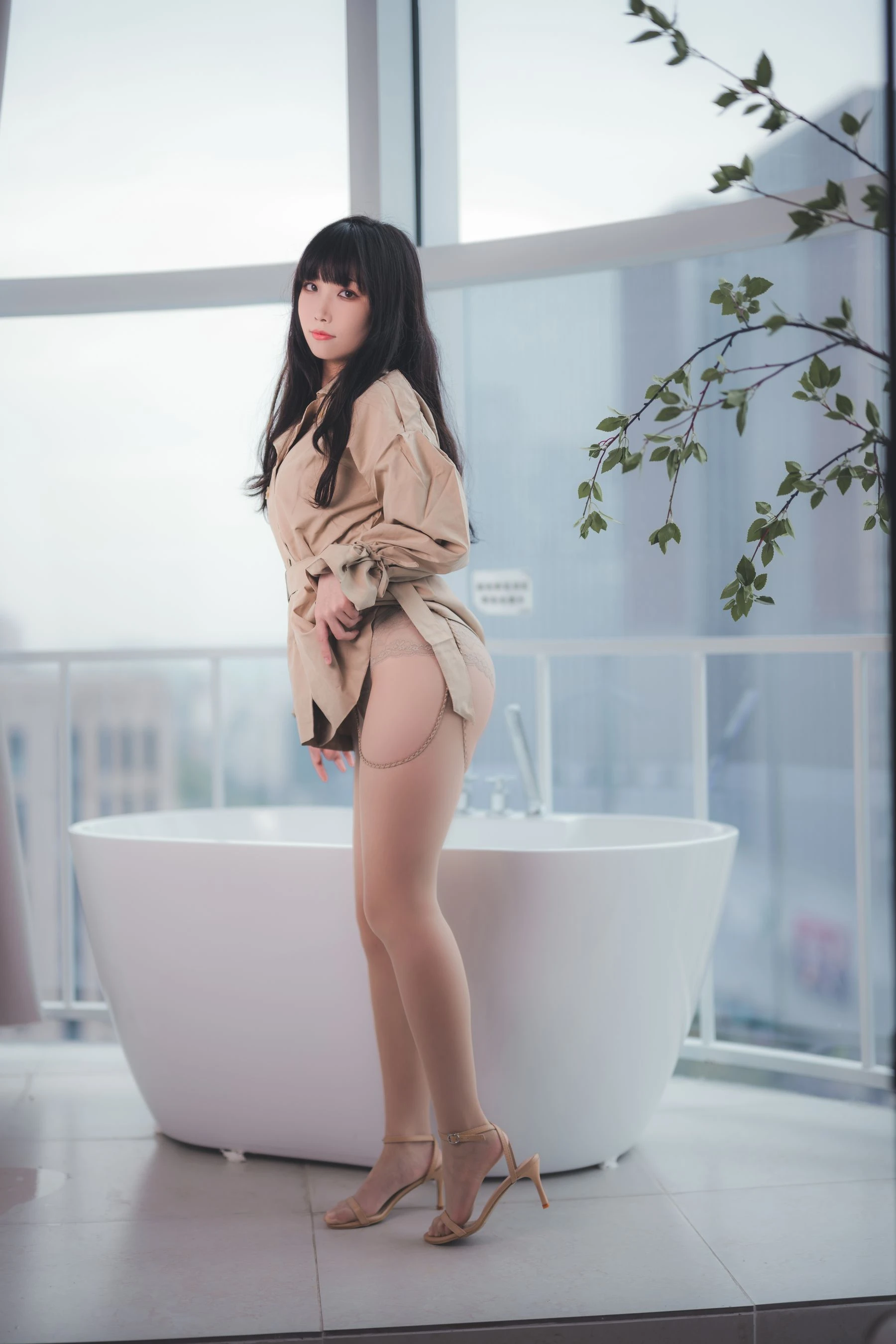 Cosplay汪知子 – 风衣 [52P]插图1