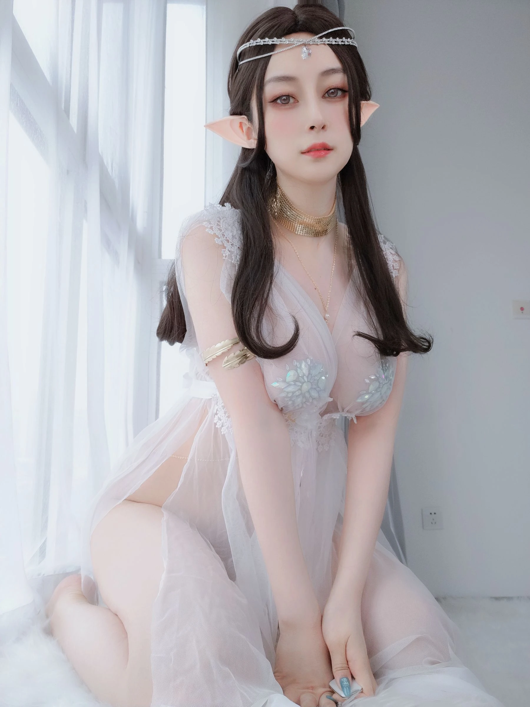 Coser小姐姐白银 – 精灵宝石内衣插图1