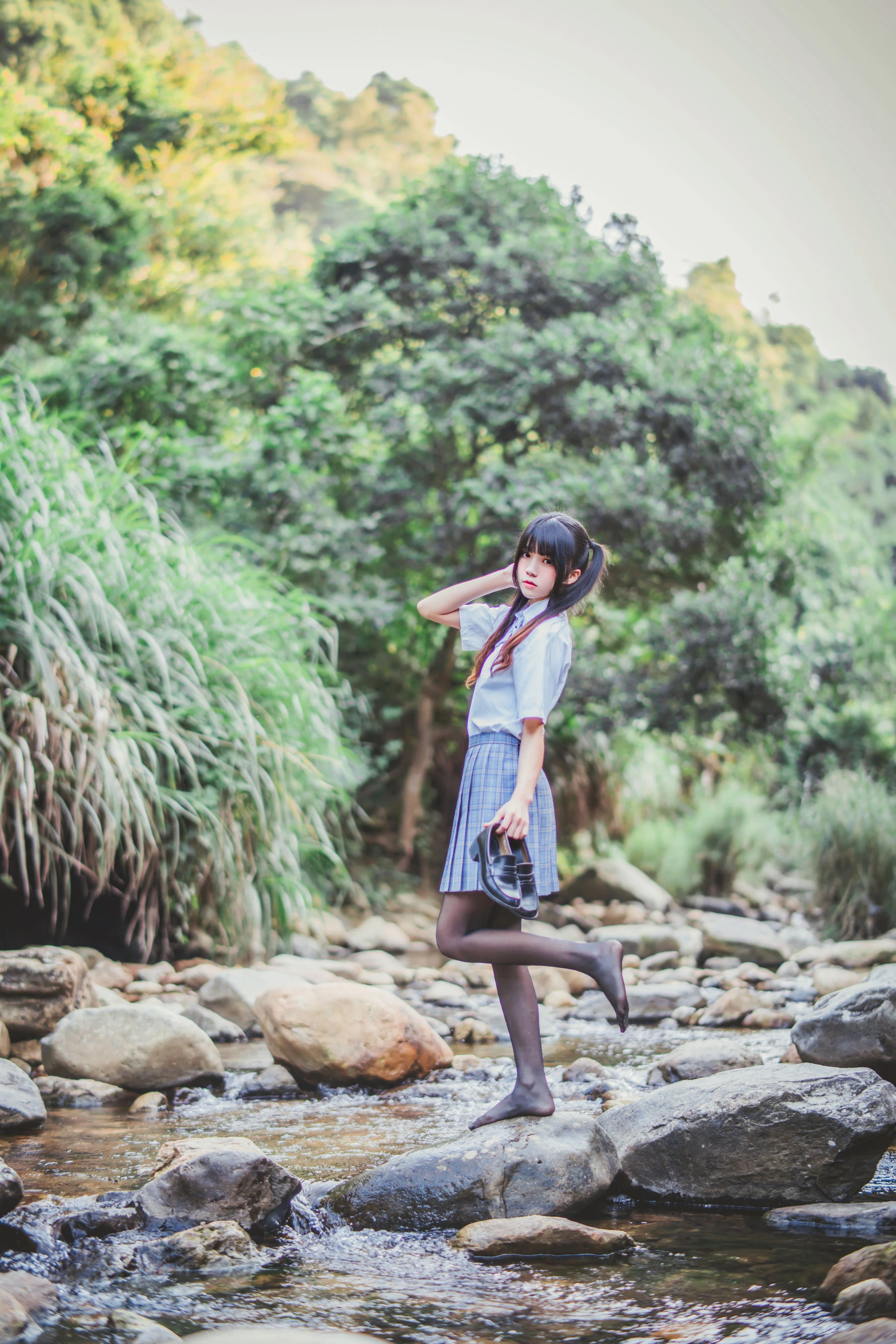 桜桃喵《校服少女COSPLAY湿身系列》插图1